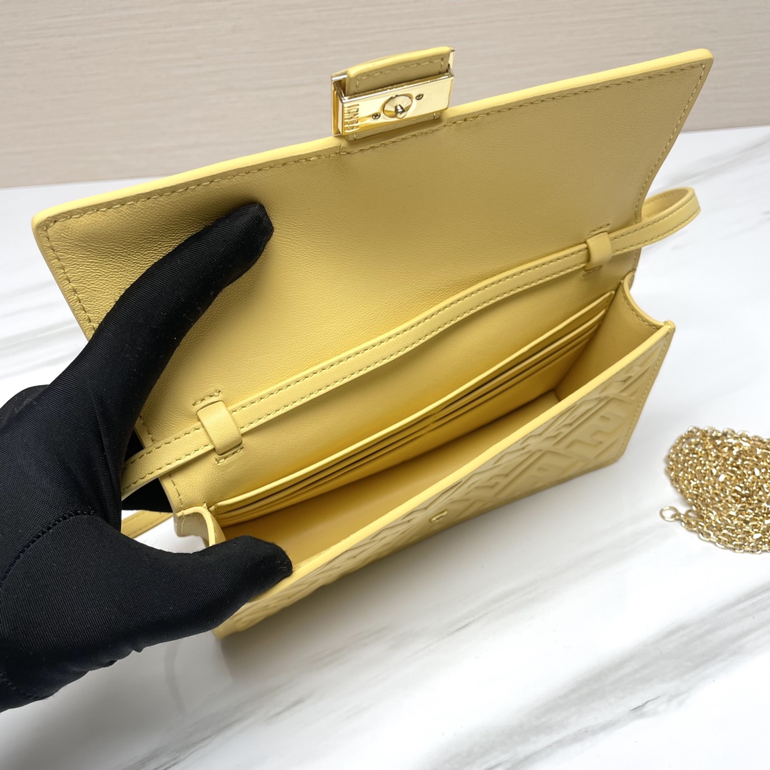 [TOP] FENDI Leather Baguette Bags 21x11.5x5cm - Black/Yellow - GHW