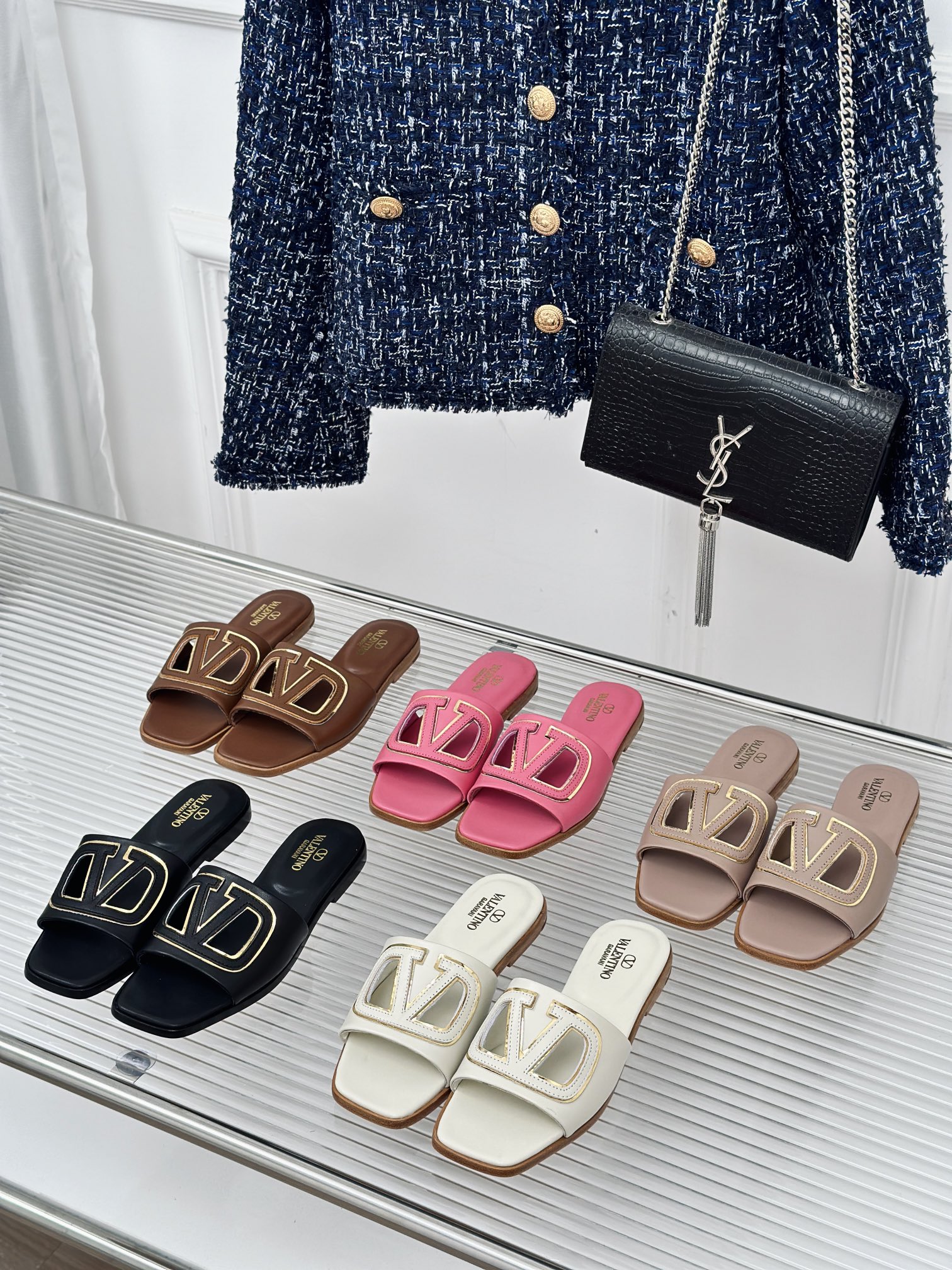 [TOP] VALENTINO Calfskin large V-Buckle Flat Bottom Slippers - 5 Colors