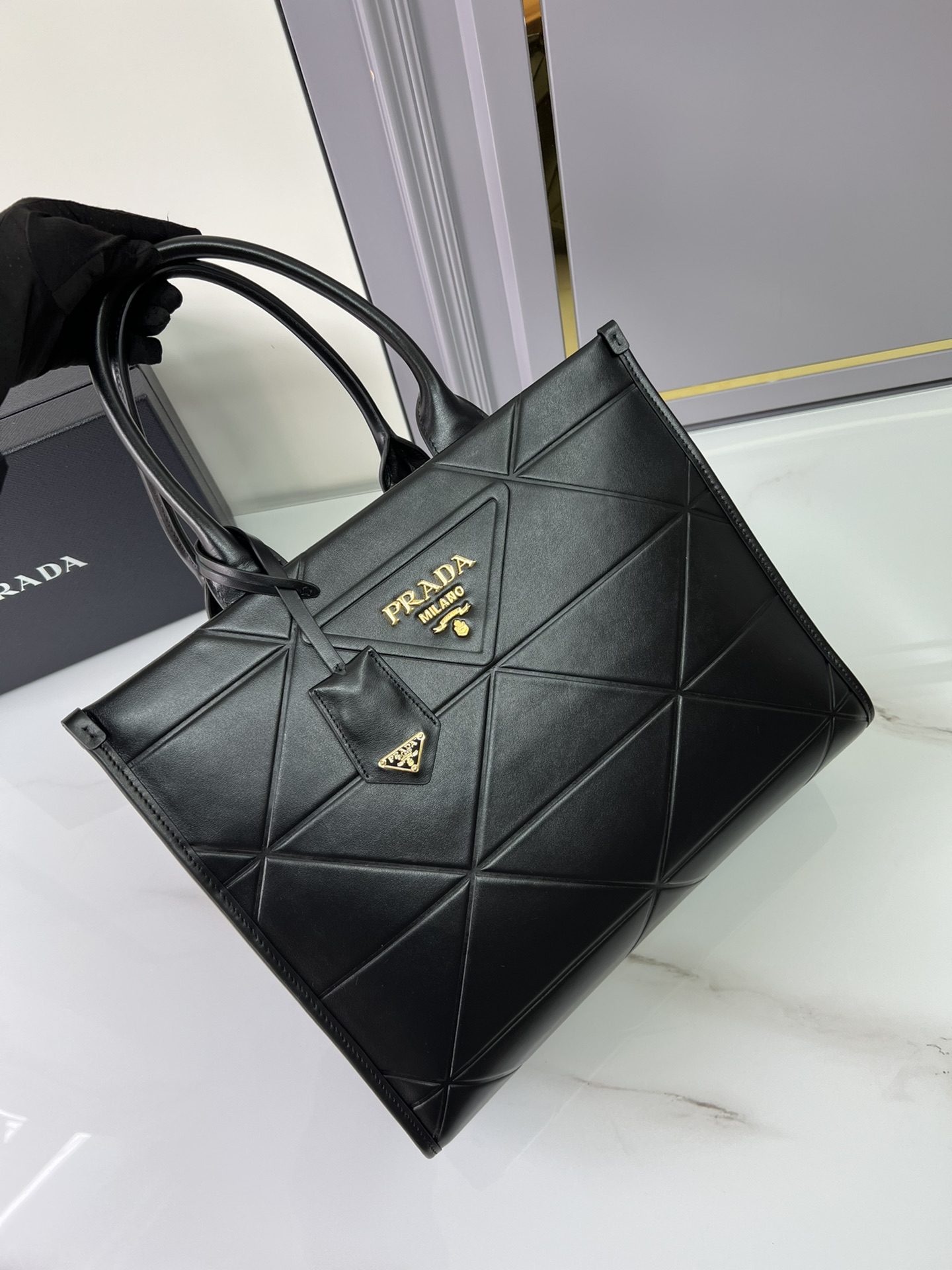 [TOP] PRADA Triangle Diamond Tote Bag Cowhide 30x23x9cm/35x27x10cm/39x30x12cm - Black