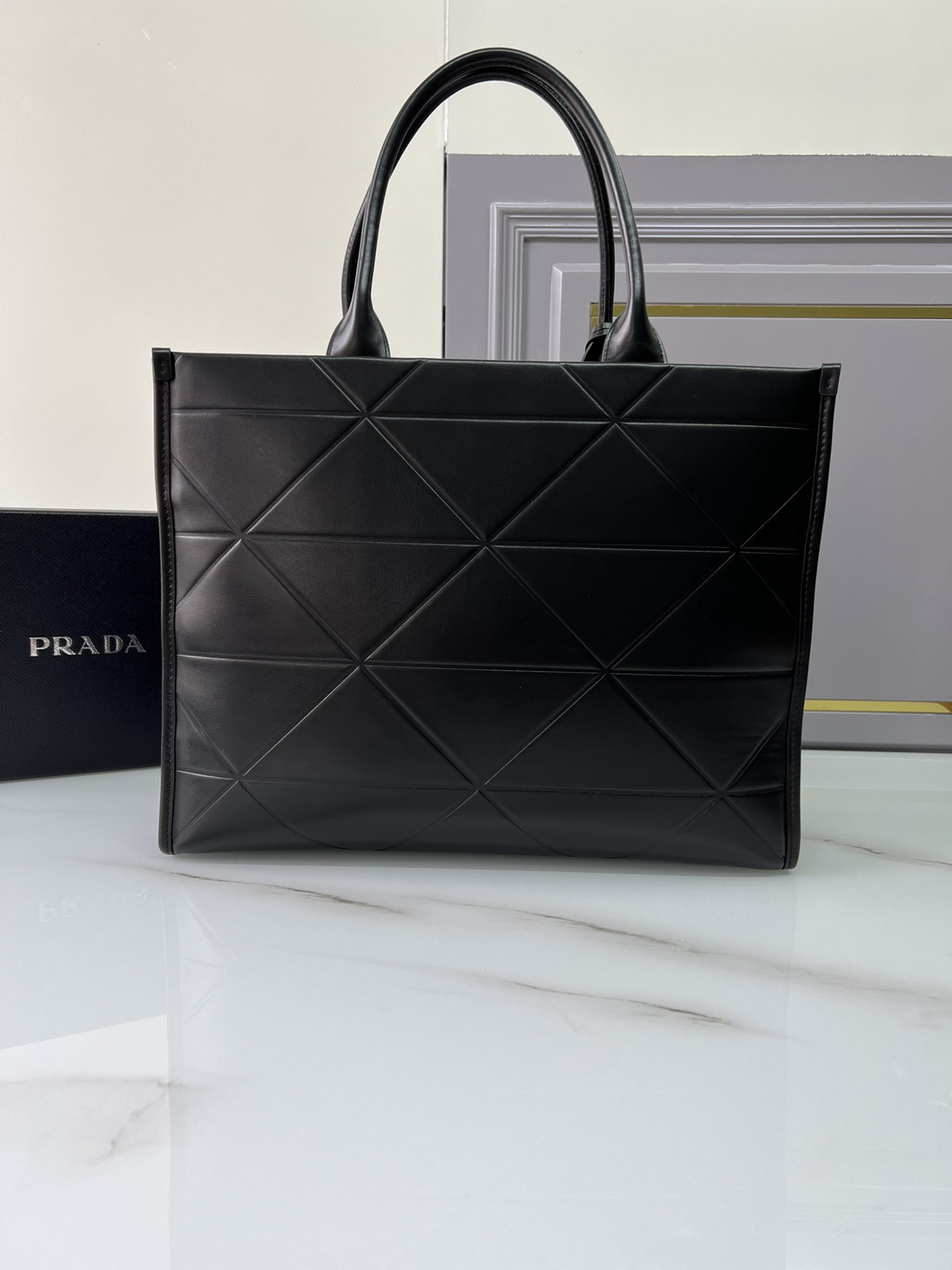 [TOP] PRADA Calfskin Tote Bags - Black - 30x23x9cm/35x27x10cm/39x30x12cm