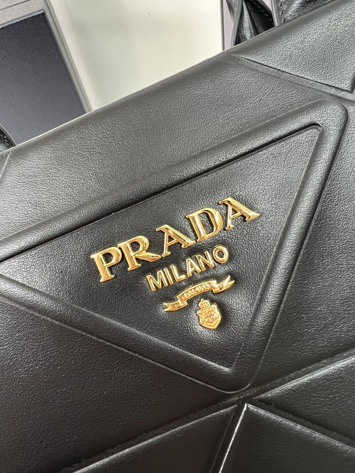 [TOP] PRADA Calfskin Tote Bags - Black - 30x23x9cm/35x27x10cm/39x30x12cm