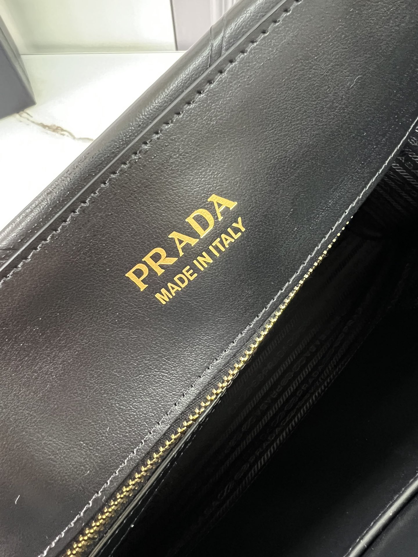 [TOP] PRADA Calfskin Tote Bags - Black - 30x23x9cm/35x27x10cm/39x30x12cm