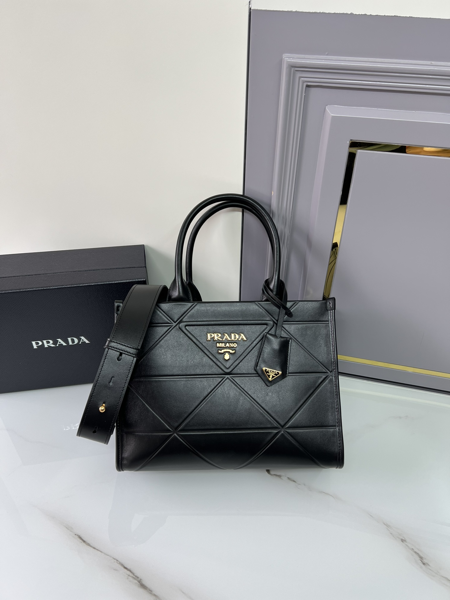 [TOP] PRADA Calfskin Tote Bags - Black - 30x23x9cm/35x27x10cm/39x30x12cm