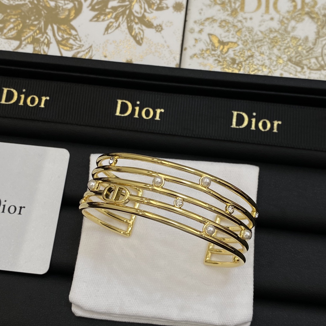 [TOP] Christian Dior Logo Open Bracelet with Pearls and Diamonds - Gold