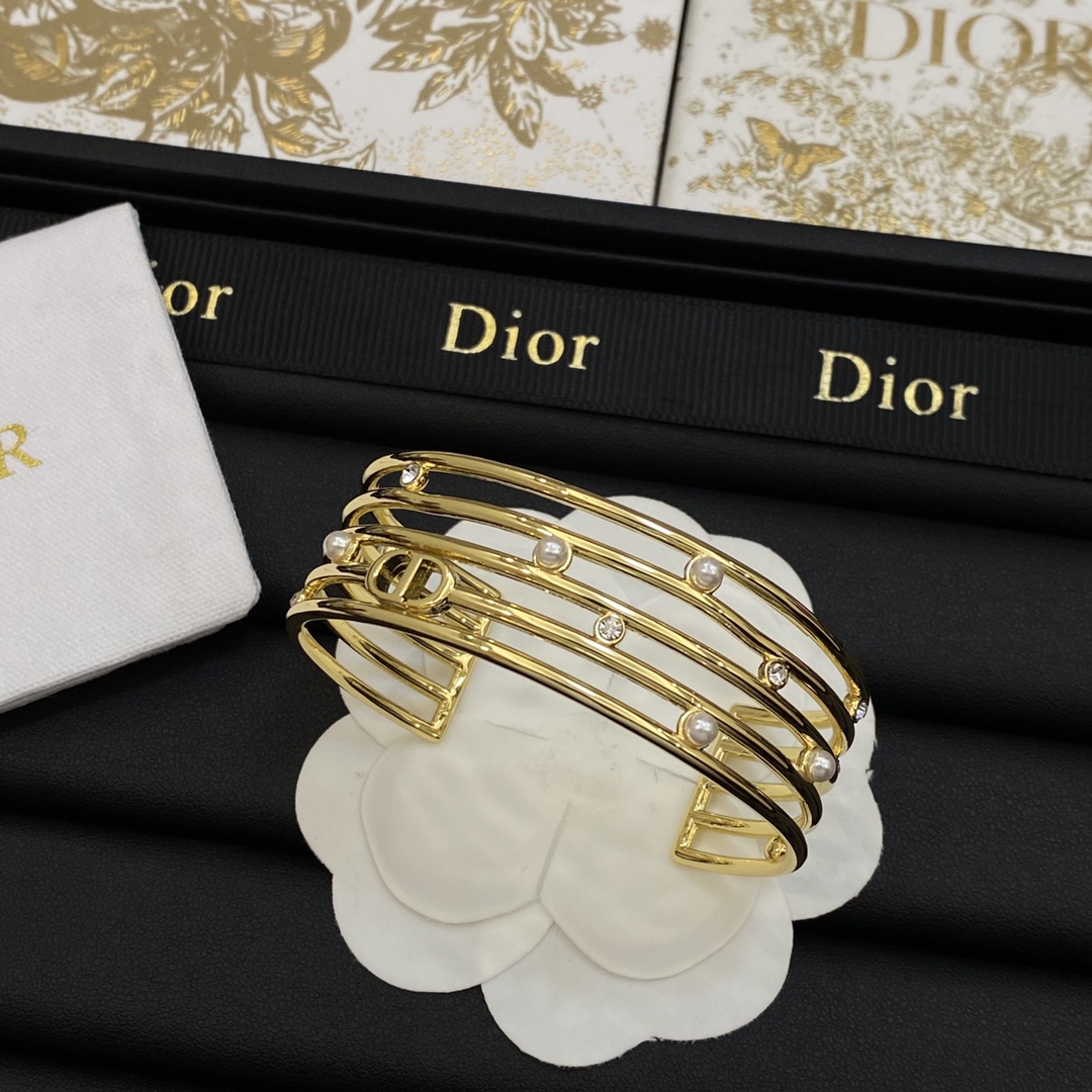 [TOP] Christian Dior Logo Open Bracelet with Pearls and Diamonds - Gold