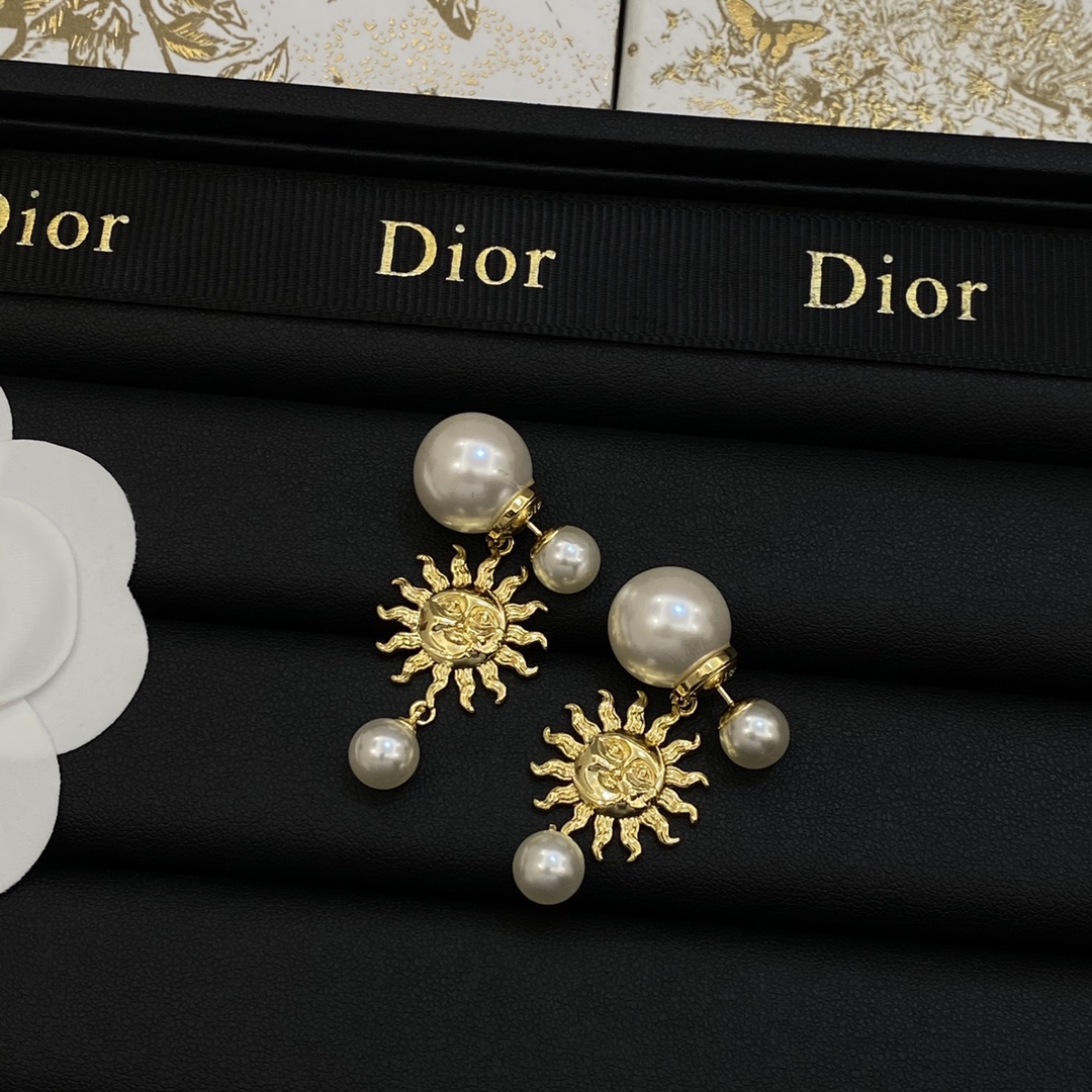 [TOP] Christian Dior Earrings with Pearl - Gold - 711 Luxury