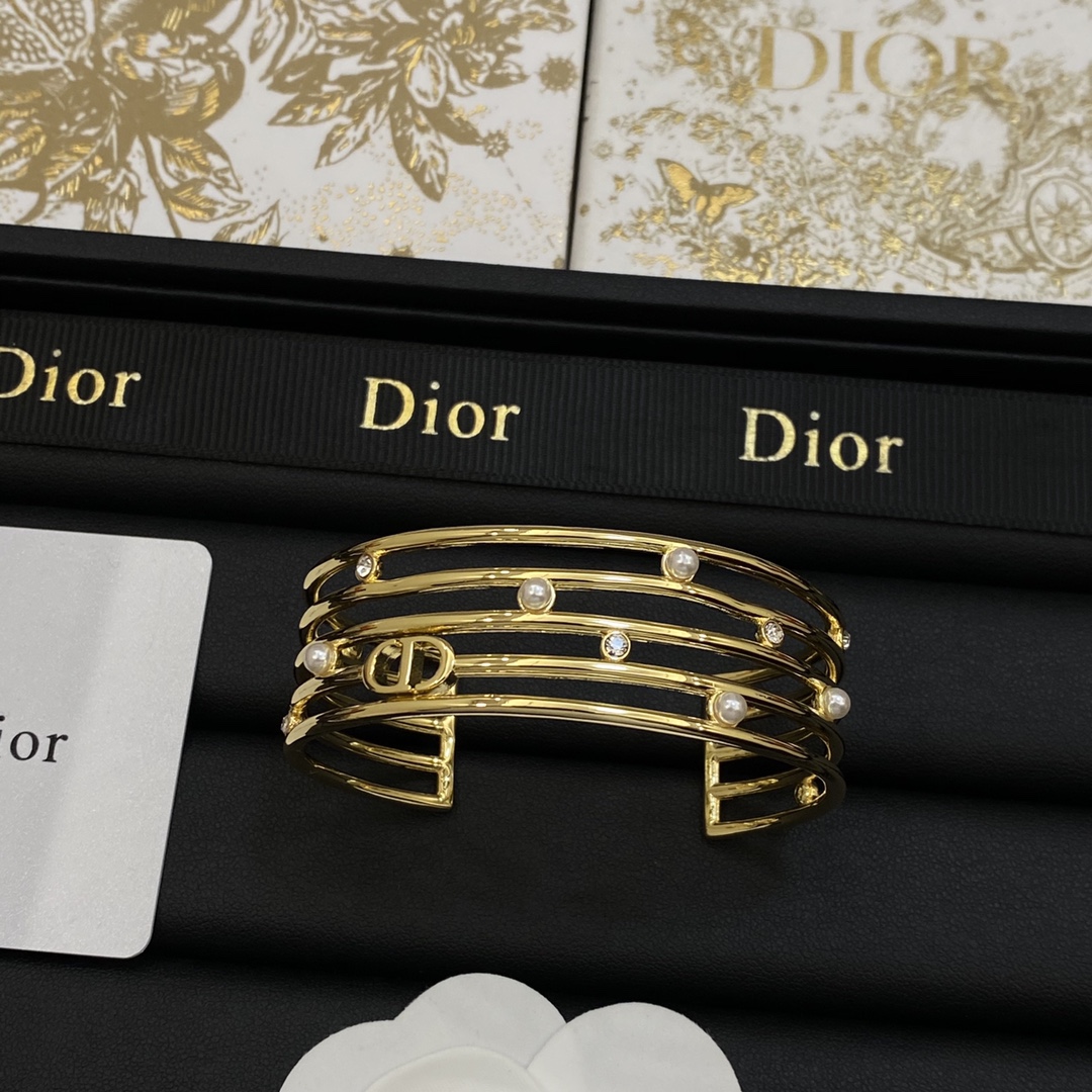 [TOP] Christian Dior Logo Open Bracelet with Pearls and Diamonds - Gold