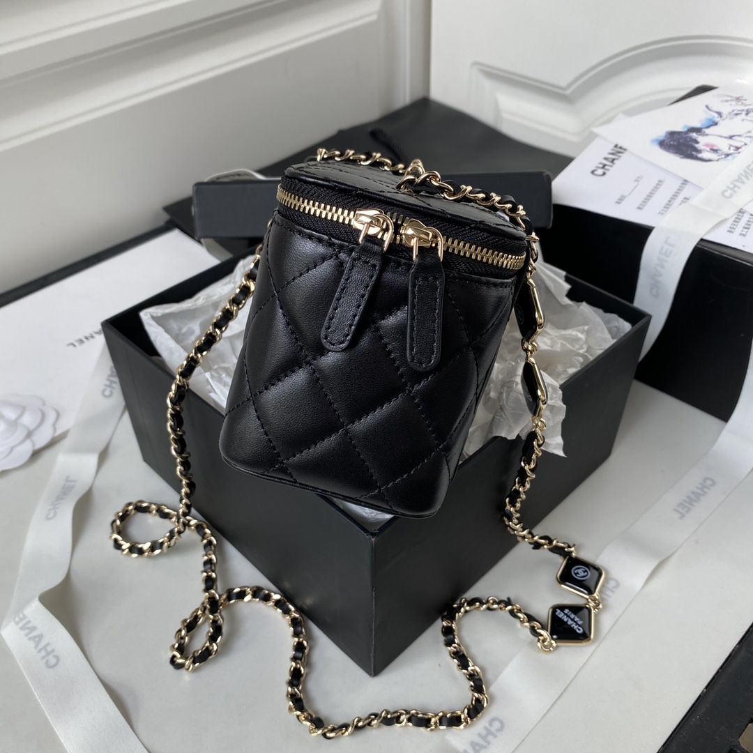 [TOP] CHANEL Lambskin Makeup Box 17*9.5*8cm - Black