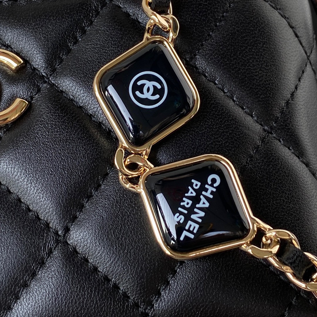 [TOP] CHANEL Lambskin Makeup Box 17*9.5*8cm - Black