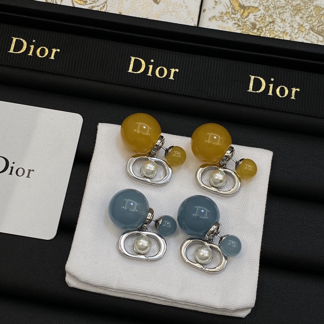 [TOP] Christian Dior Crystal and Pearl Stud Earrings - 4 Color
