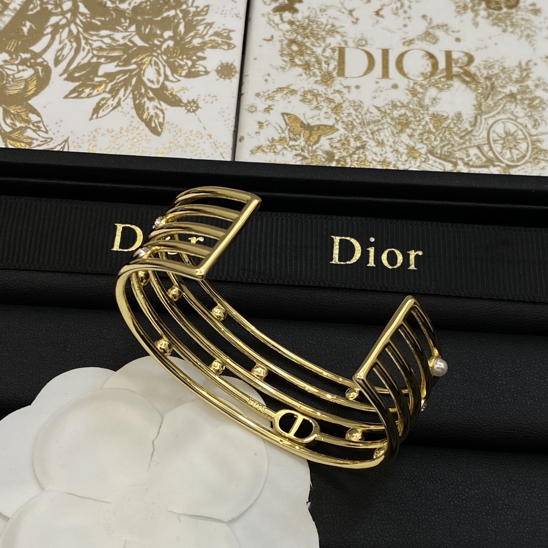[TOP] Christian Dior Logo Open Bracelet with Pearls and Diamonds - Gold