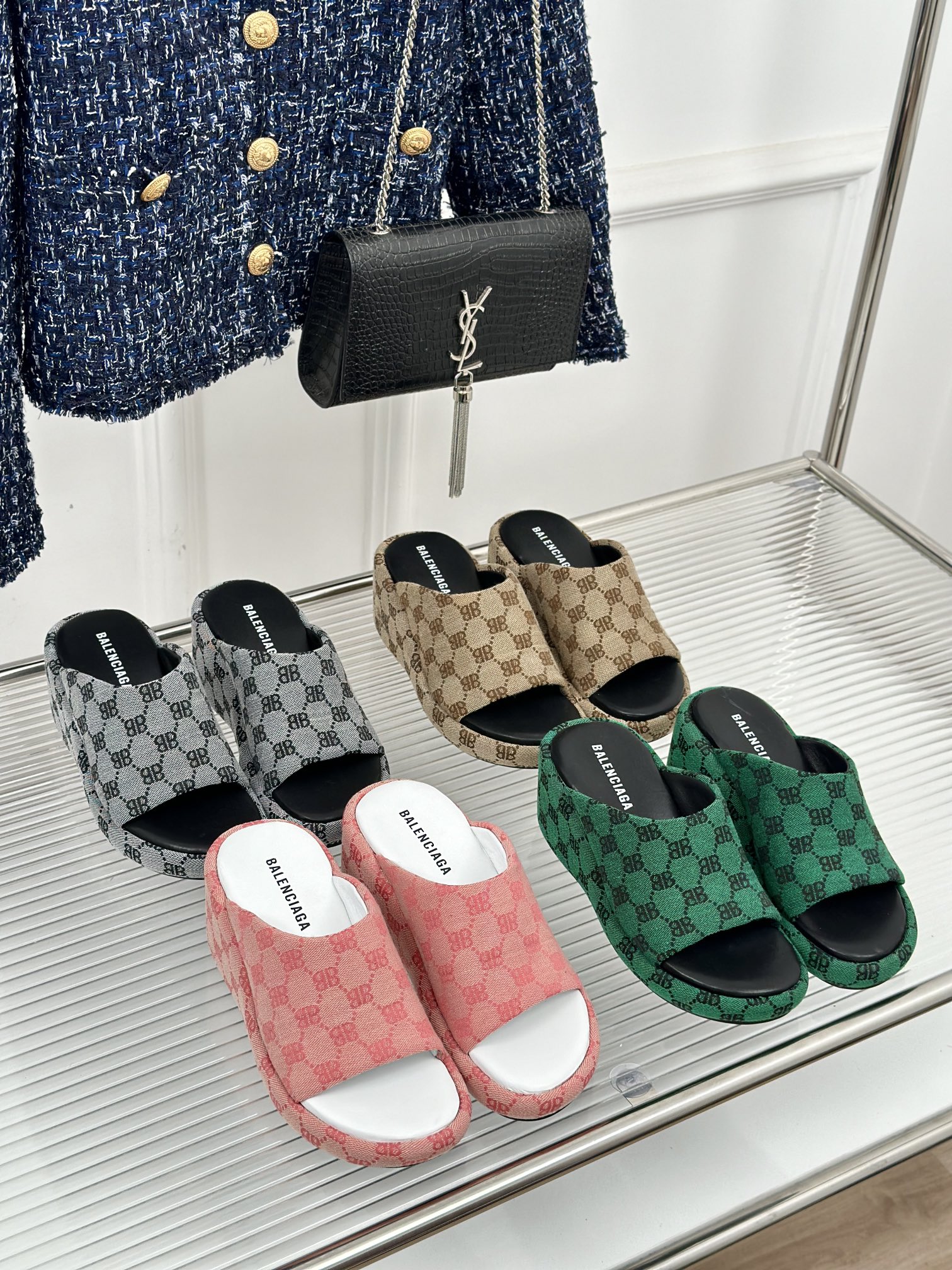 [TOP] BALENCIAGA Thick Soled Slippers - 3 Colors