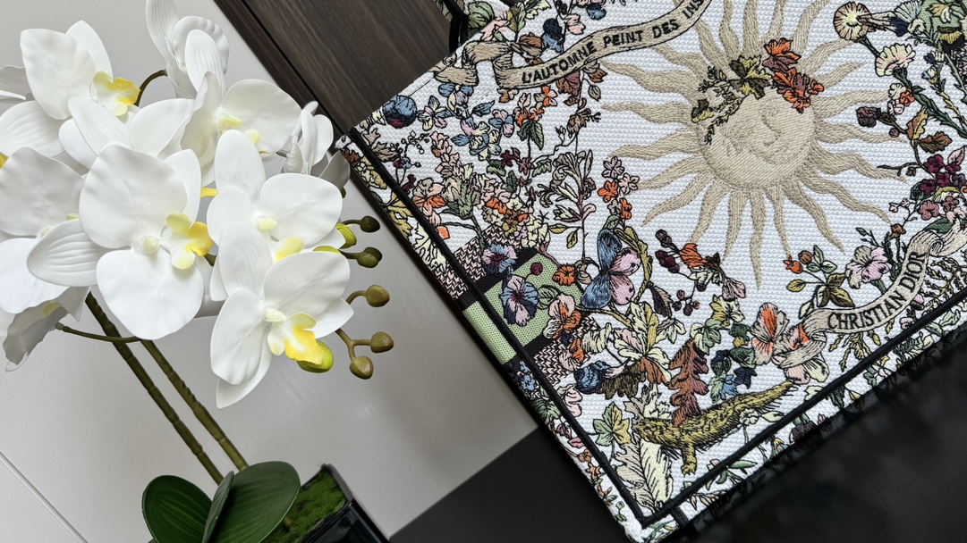 [TOP] Christian Dior Medium Natural Element Embroidered Tote Bag 36*18*28cm