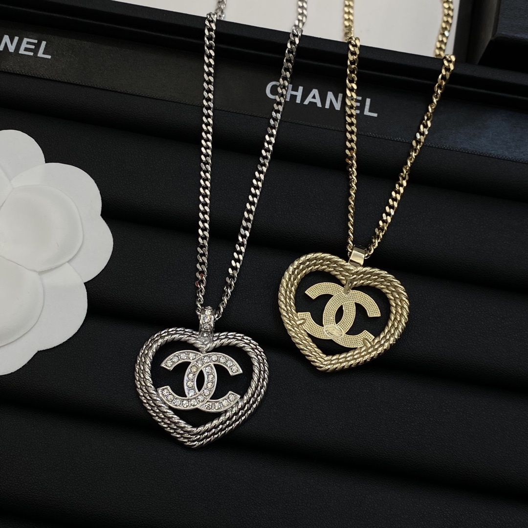 [TOP] CHANEL CC Necklace with Heart Pendant - 2 Color