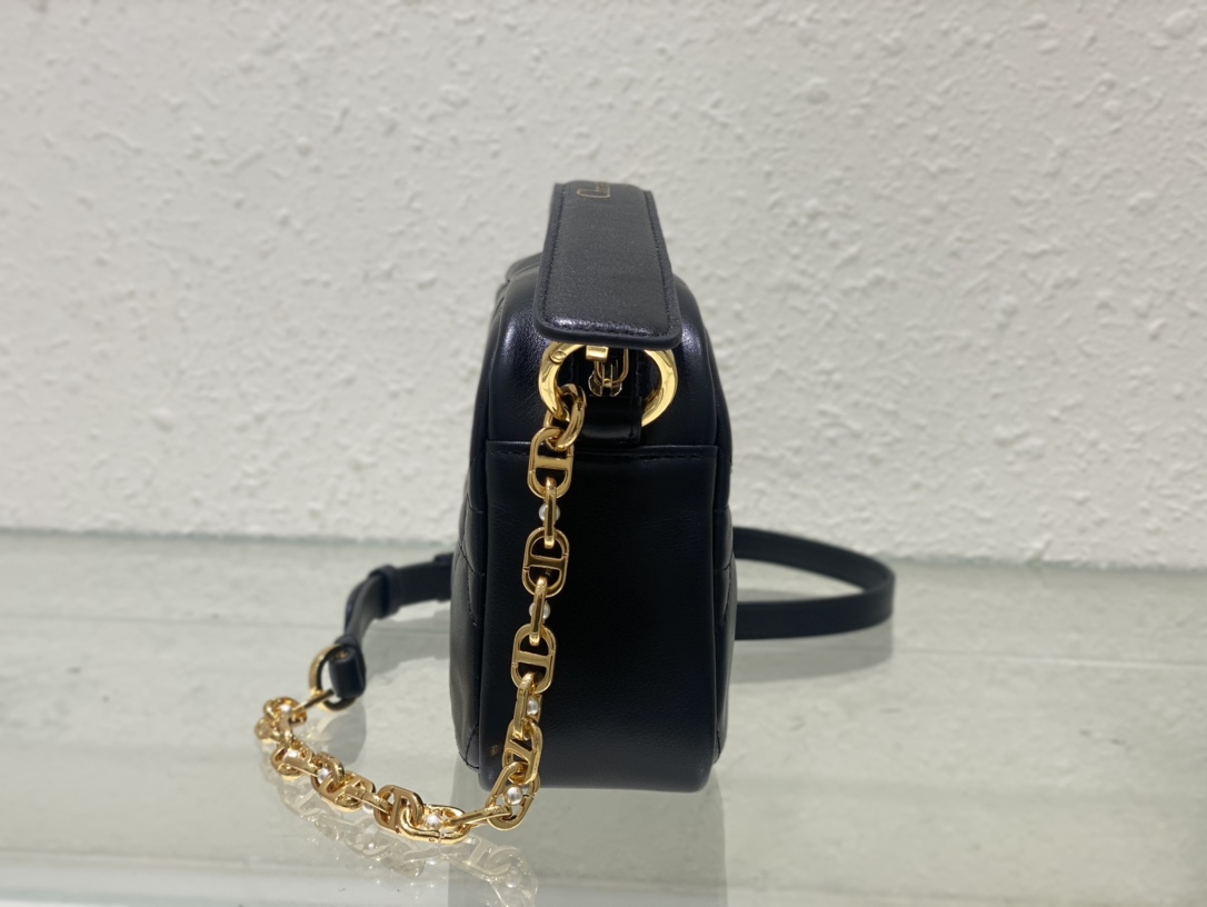 [TOP] Christian Dior Small Dior Caro Top Handle Camera Pack 19x13x4.5CM - Black/White - GHW