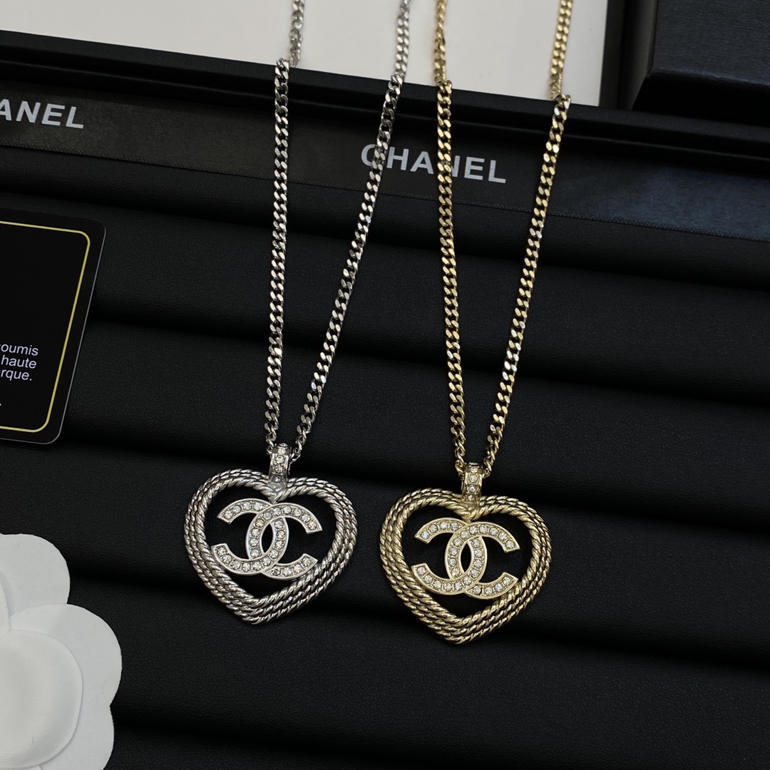 [TOP] CHANEL CC Necklace with Heart Pendant - 2 Color