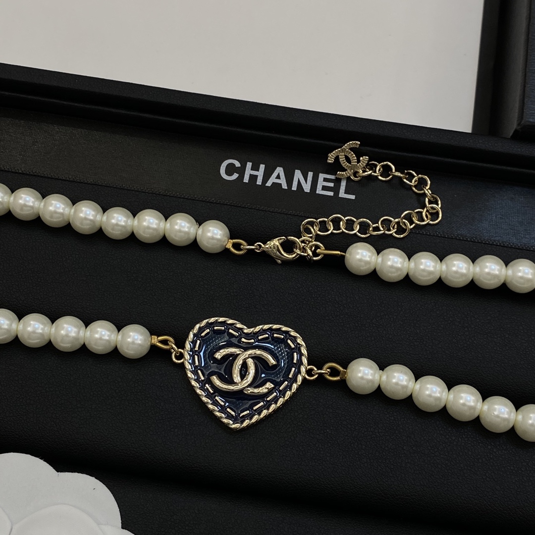 [TOP] CHANEL Necklace with Pearl and Heart Pendant - Gold