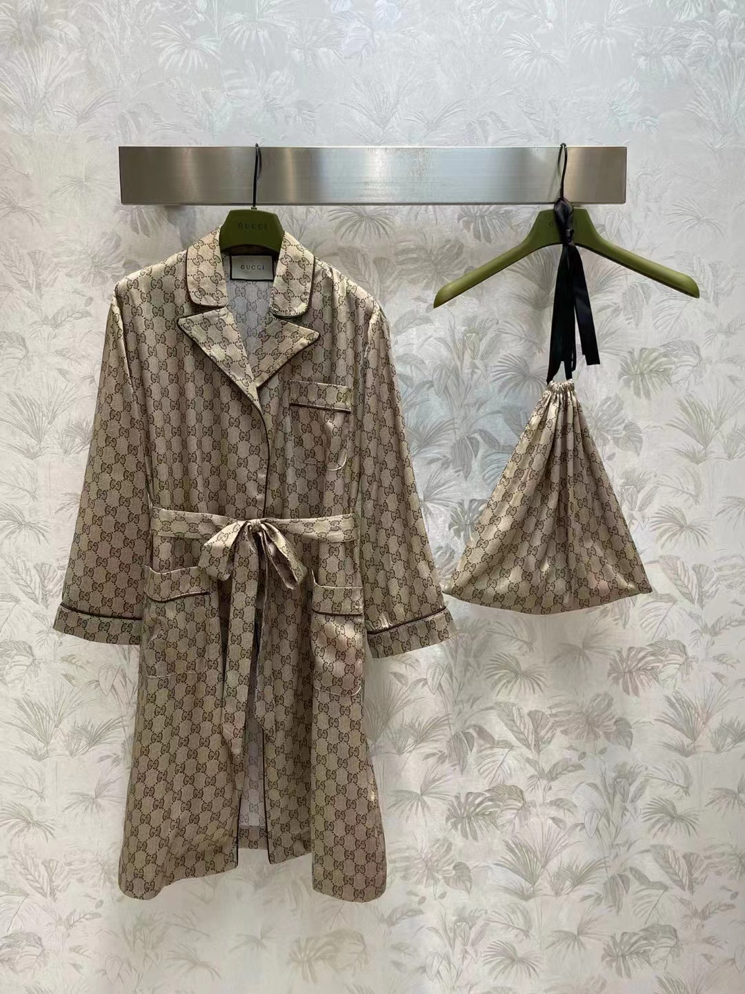 [TOP] GUCCI Presbyopia Home Nightgown