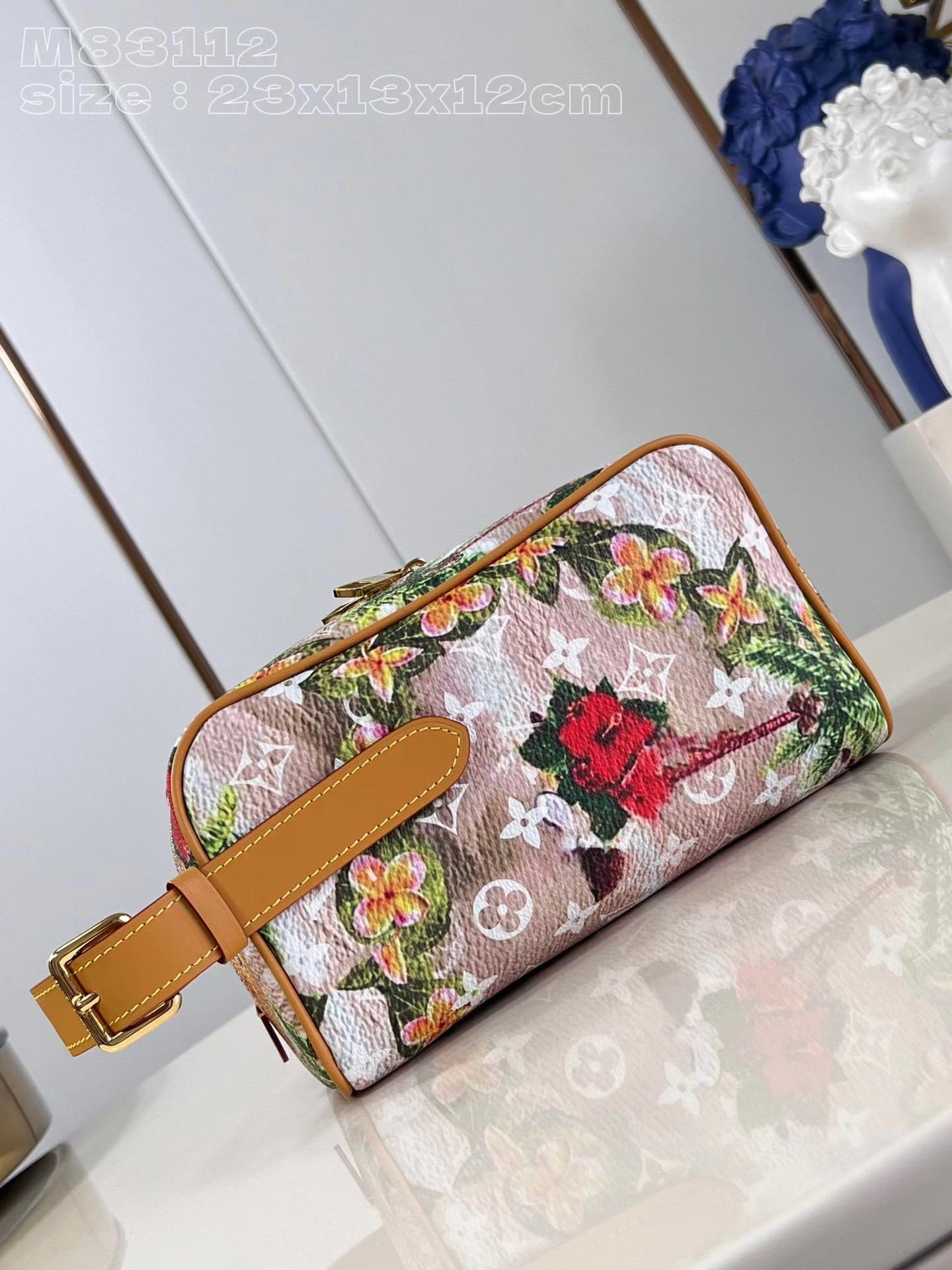 [TOP] Louis Vuitton LV Monogram Locker Dopp Kit 23 x 13 x 12CM