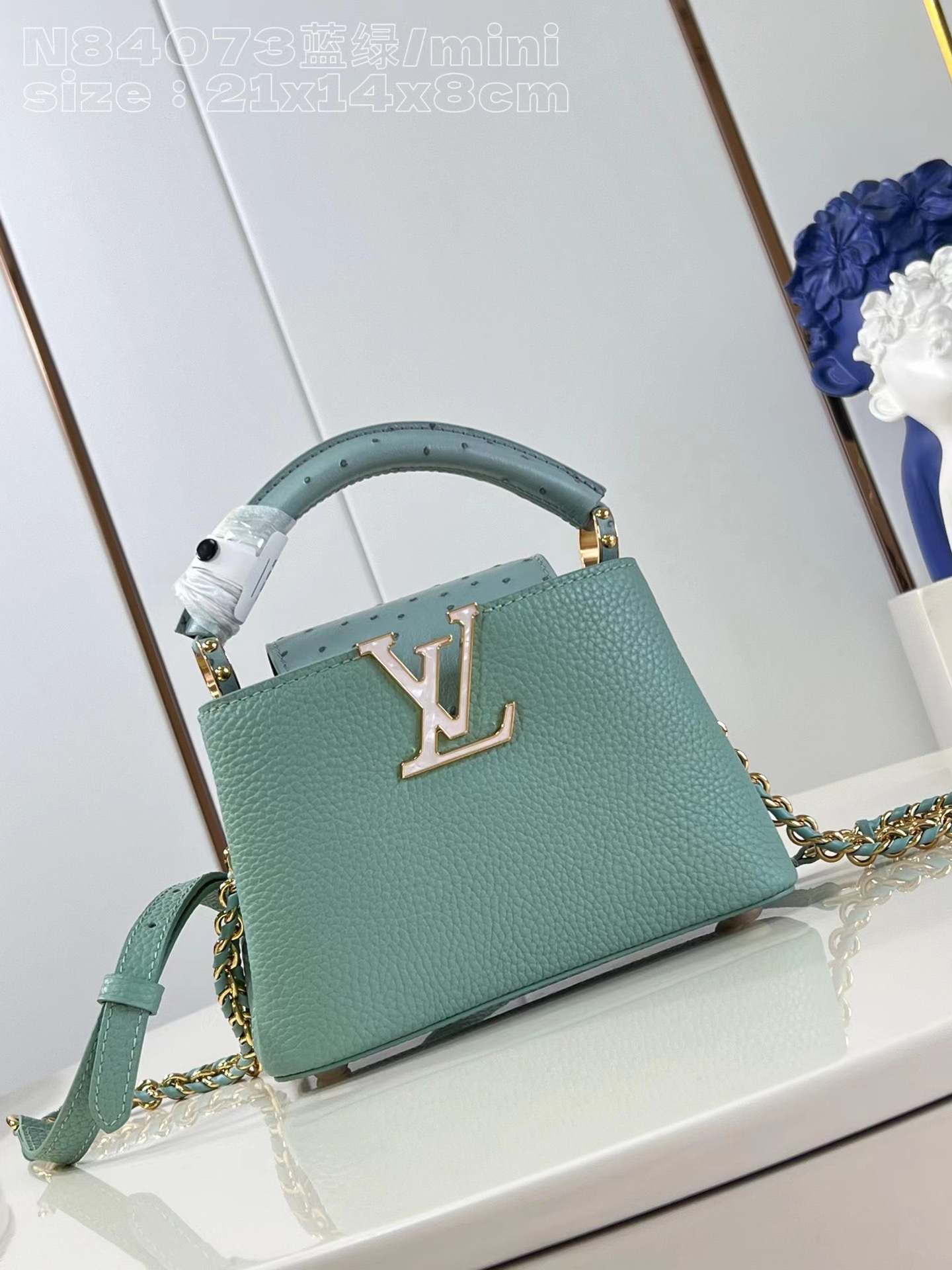 [TOP] Louis Vuitton LV Calfskin Leather And Ostrich Leather Details Capucines Bag - Mint Green