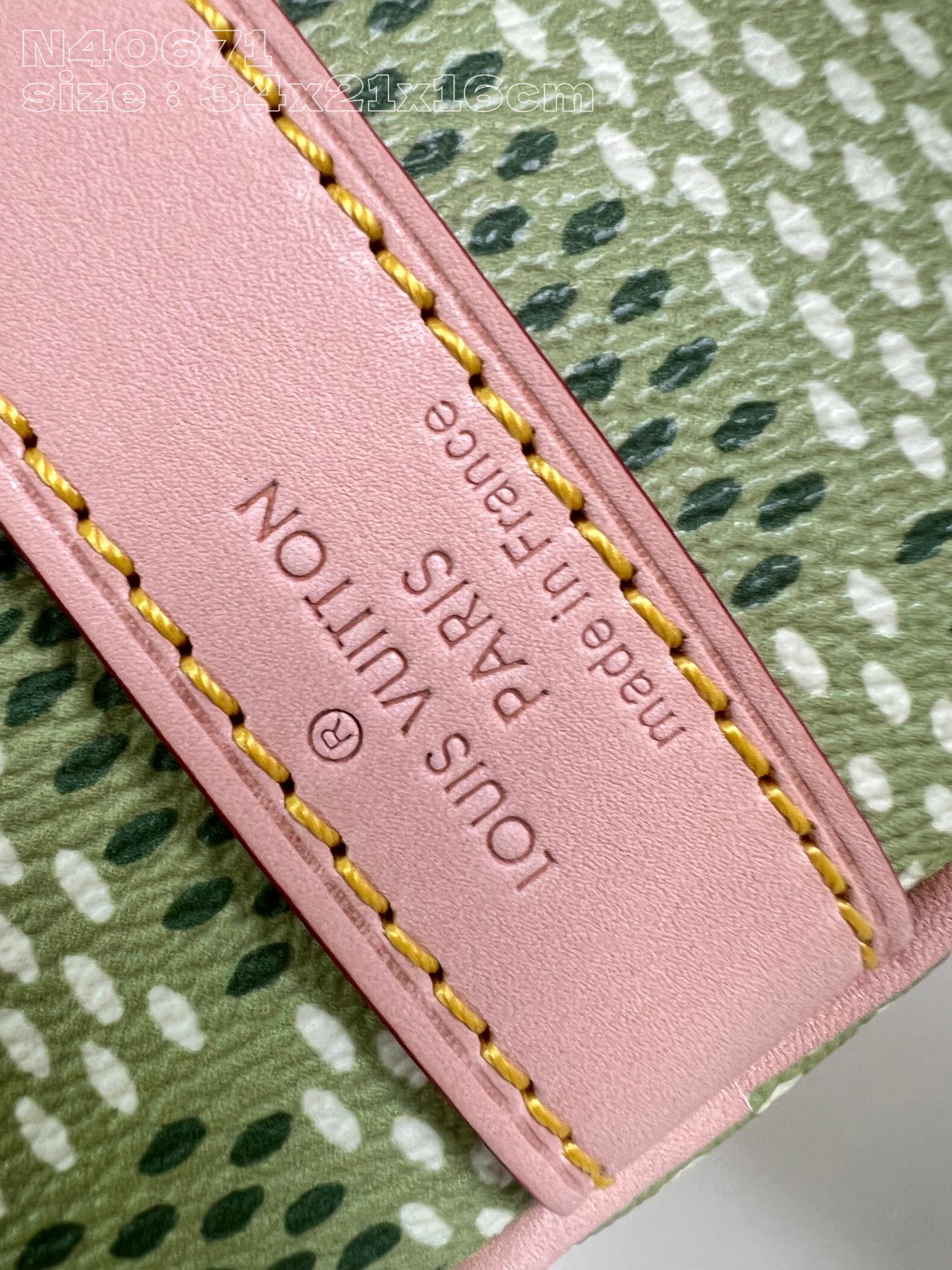 [TOP] Louis Vuitton LV Calfskin Keepall Bandoulière 35 Handbag - GHW