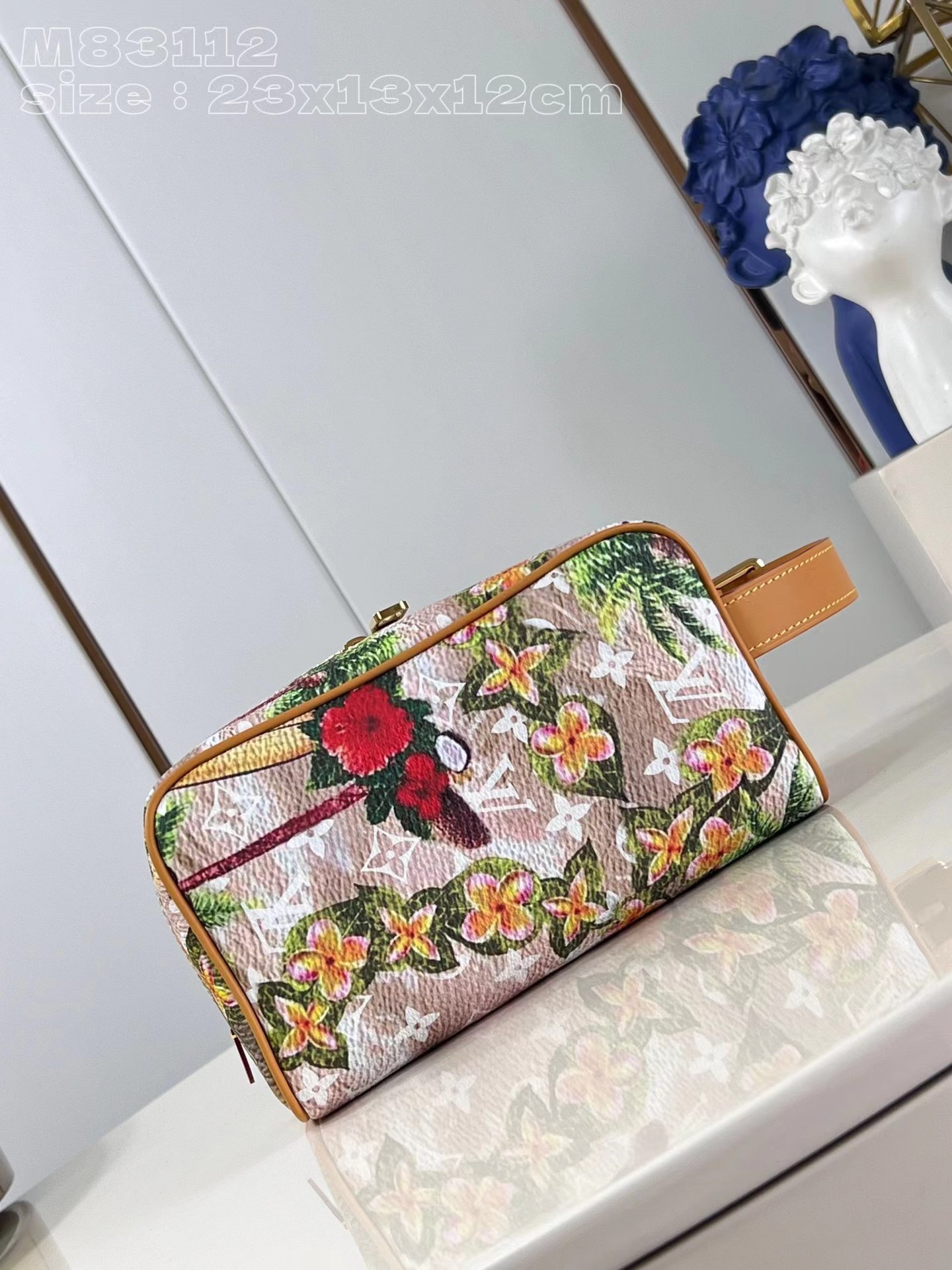 [TOP] Louis Vuitton LV Monogram Locker Dopp Kit 23 x 13 x 12CM