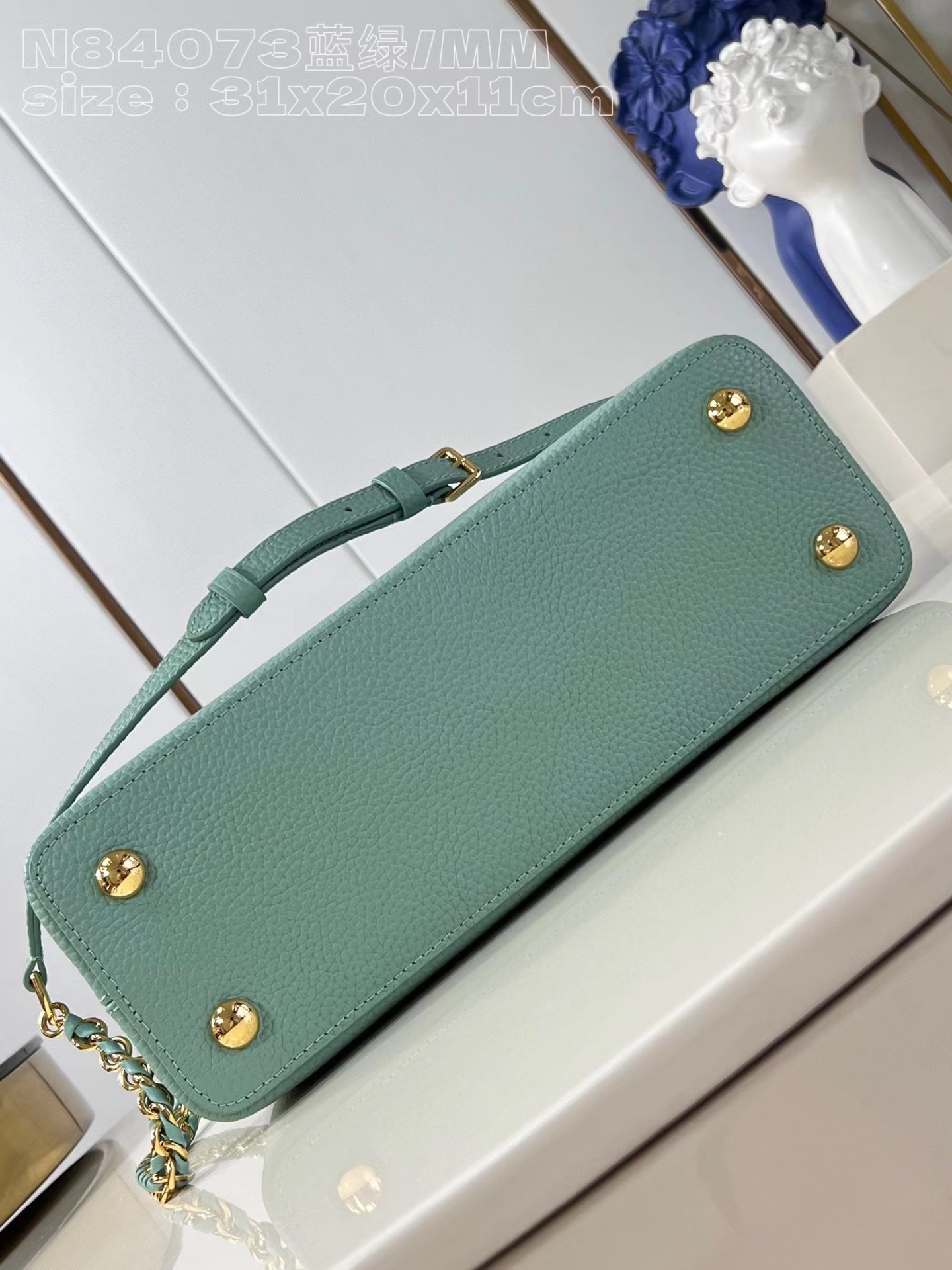 [TOP] Louis Vuitton LV Calfskin Leather And Ostrich Leather Details Capucines Bag - Mint Green