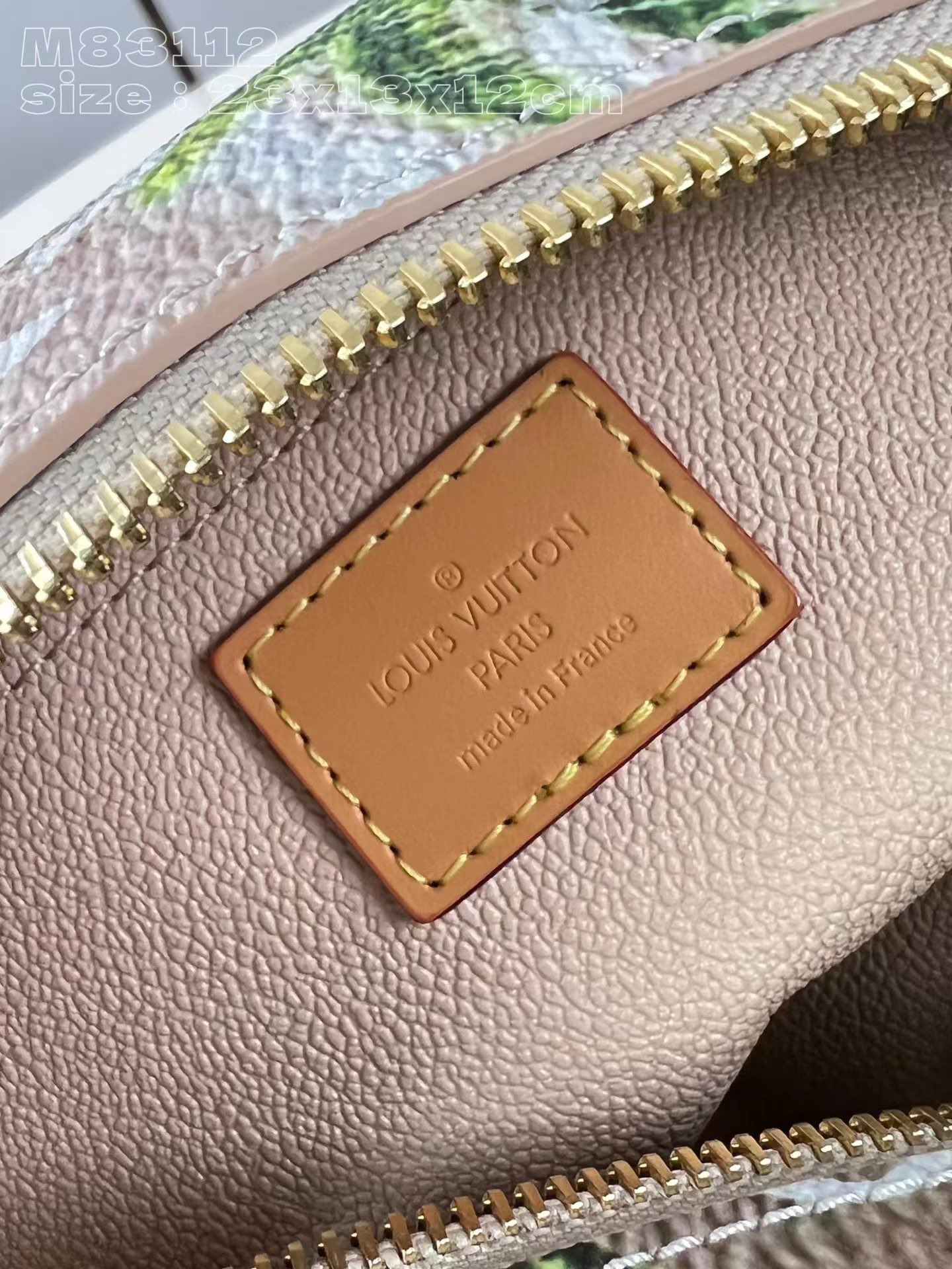 [TOP] Louis Vuitton LV Monogram Locker Dopp Kit 23 x 13 x 12CM