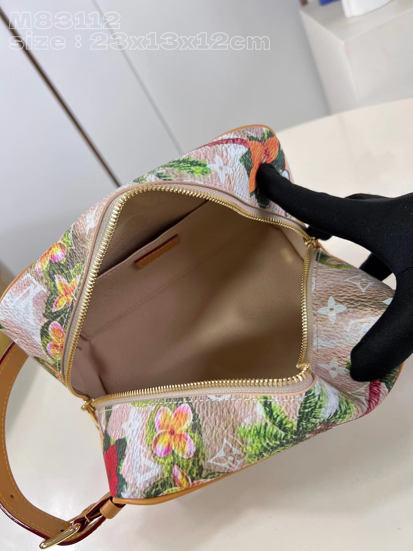 [TOP] Louis Vuitton LV Monogram Locker Dopp Kit 23 x 13 x 12CM