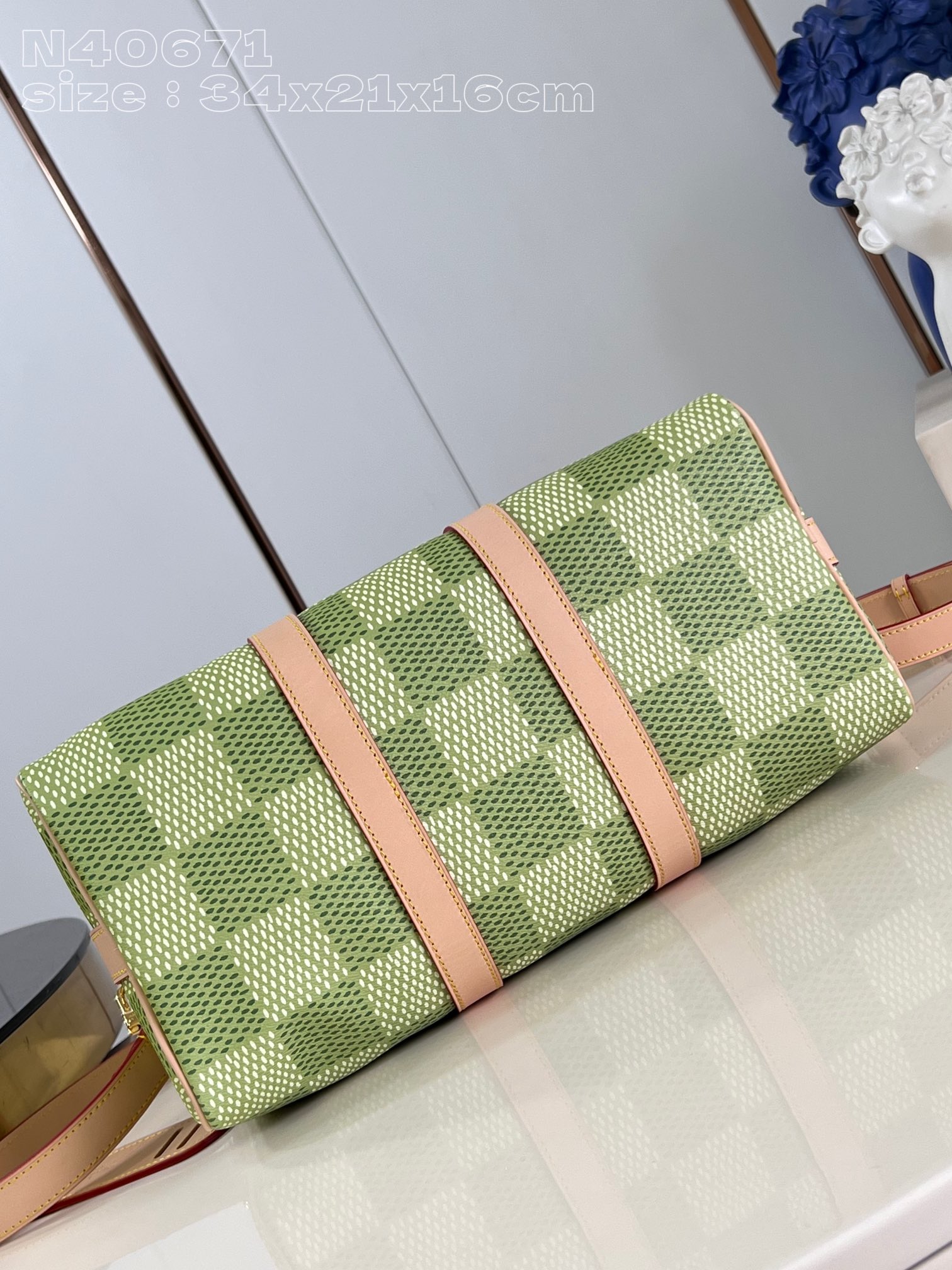 [TOP] Louis Vuitton LV Calfskin Keepall Bandoulière 35 Handbag - GHW