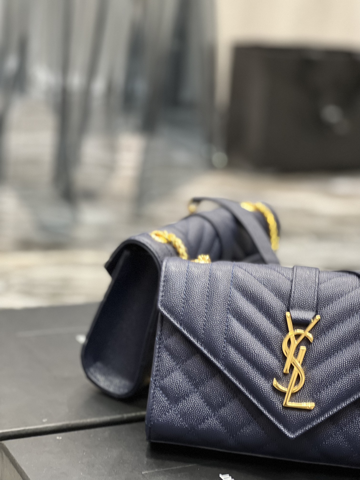 [TOP] Yves Saint Laurent YSL Medium Caviar Pattern Envelope Bags 21/24cm - Dark Blue&GHW