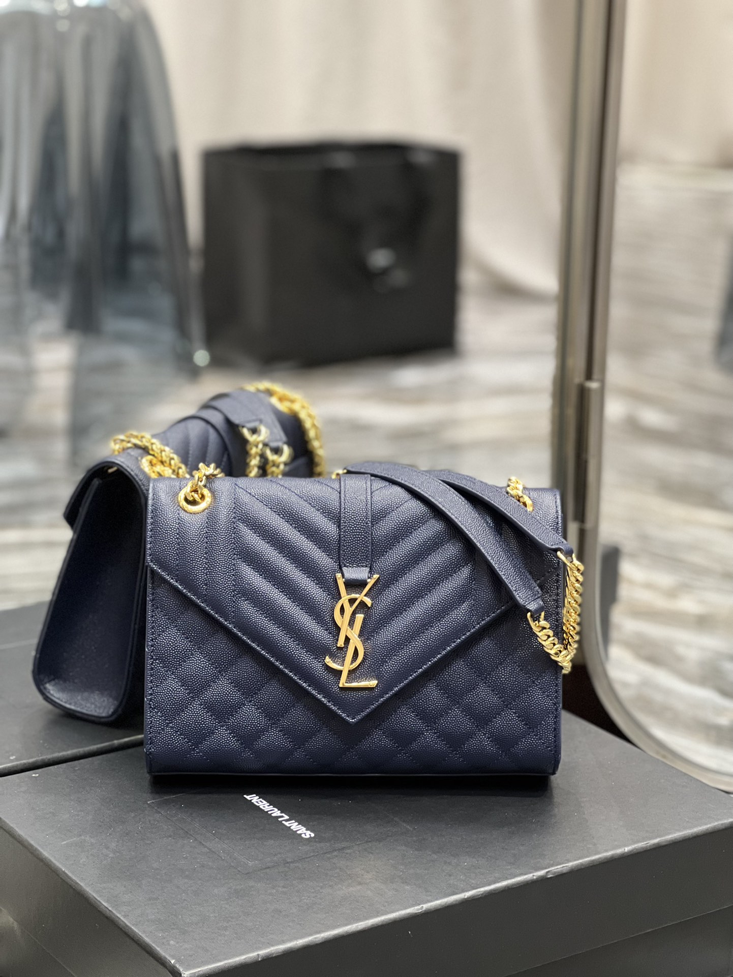 [TOP] Yves Saint Laurent YSL Medium Caviar Pattern Envelope Bags 21/24cm - Dark Blue&GHW