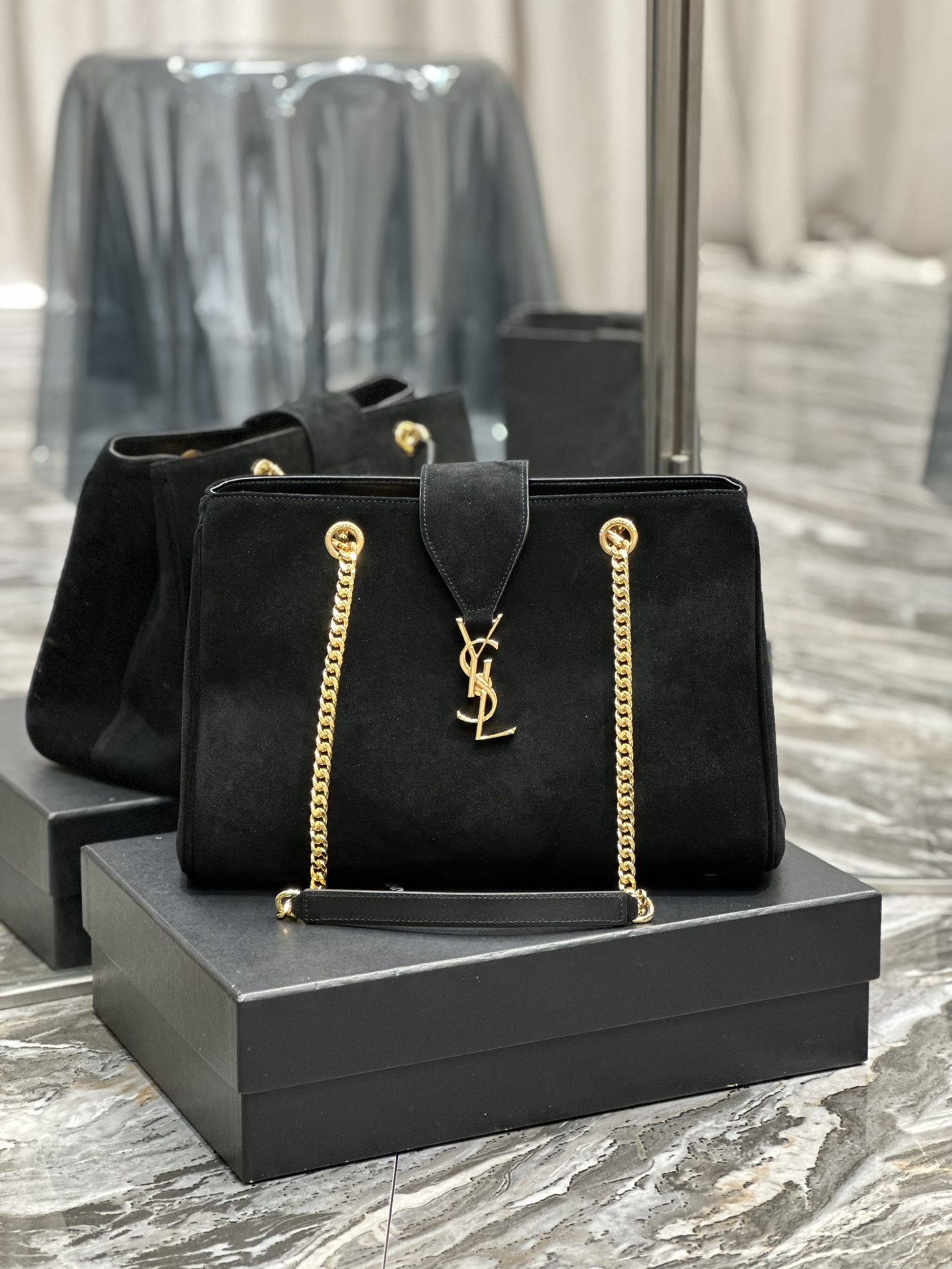 [TOP] Yves Saint Laurent YSL Calfskin Large Tote Bag - 33×22×15cm - GHW