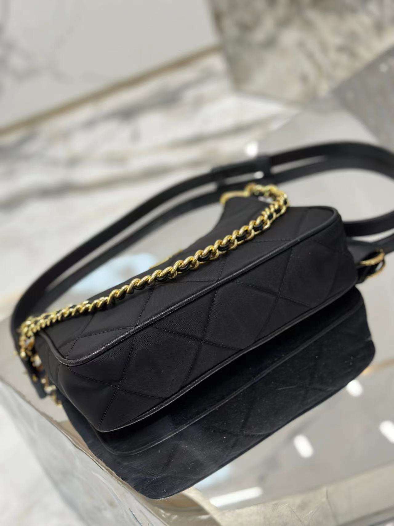 [Top] PRADA Messenger Bag Re-edition 1995 Re-Nylon - Two Colours