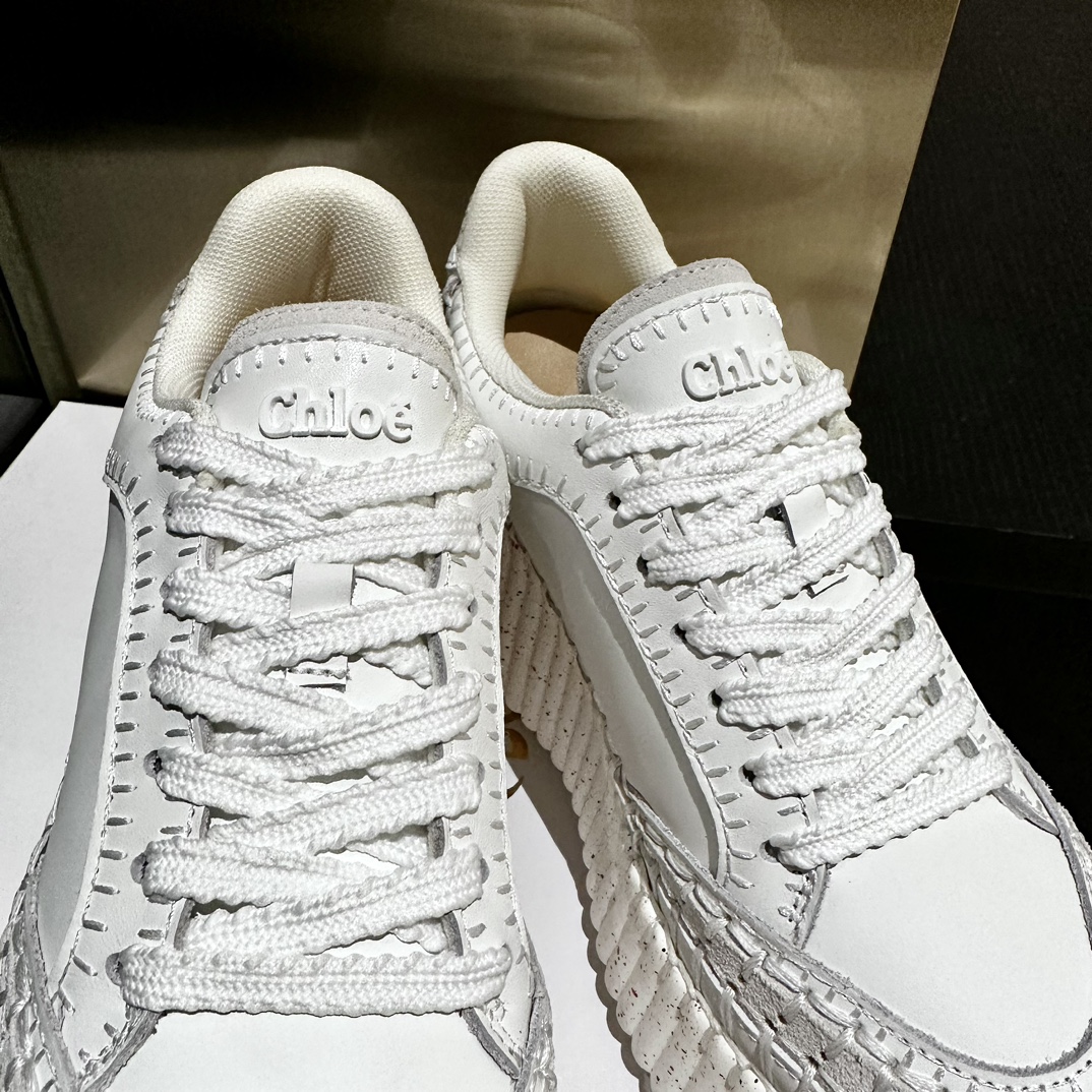 [TOP] Chloe Handmade Sewn Casual Shoes - White