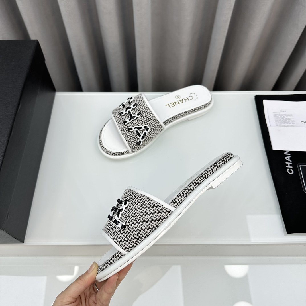 [TOP] CHANEL Silk Embroidered Slippers - 5 Colour