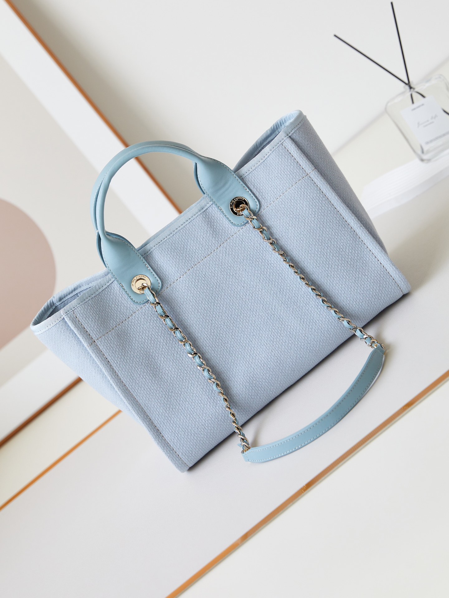 [TOP] CHANEL Deauville Tote Shopping Bag 33cm - Glacier Blue