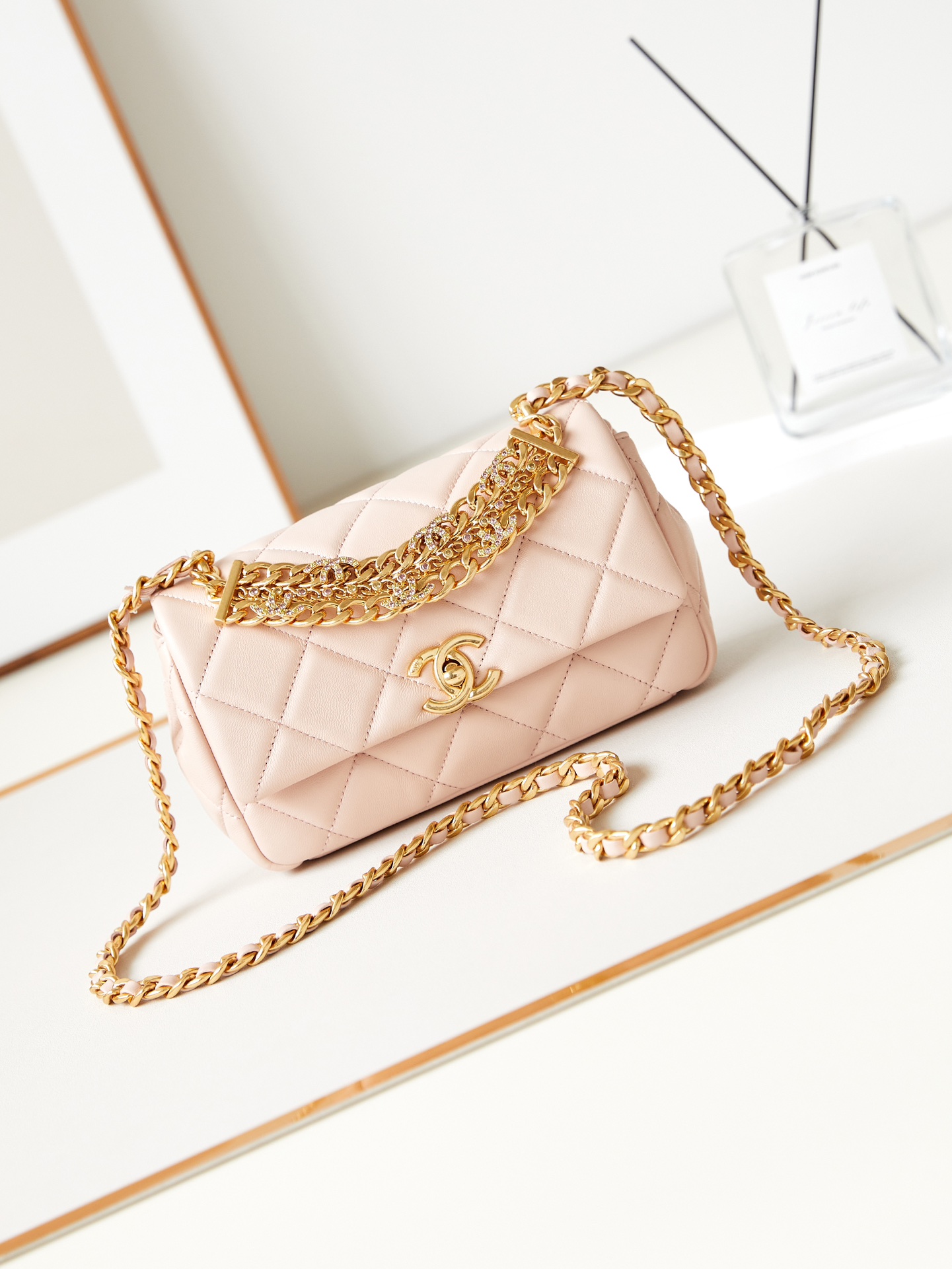 [TOP] CHANEL 24C Water Drill Handle Chain Pack 12-20-6cm - GHW - Pink