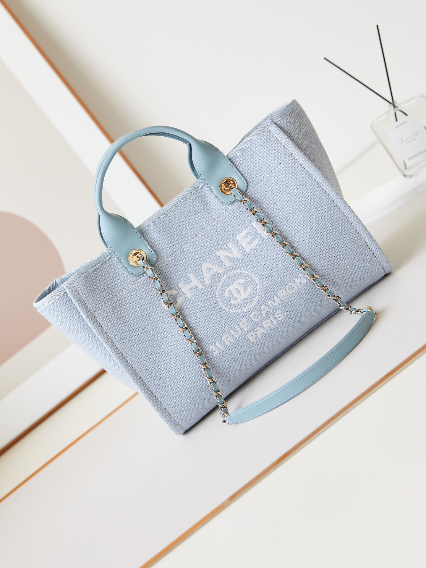 [TOP] CHANEL Deauville Tote Shopping Bag 33cm - Glacier Blue