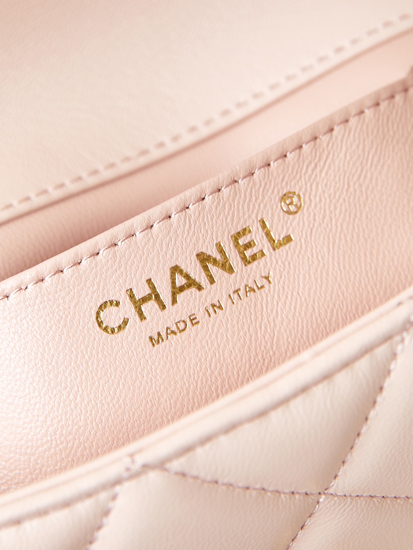 [TOP] CHANEL 24C Water Drill Handle Chain Pack 12-20-6cm - GHW - Pink