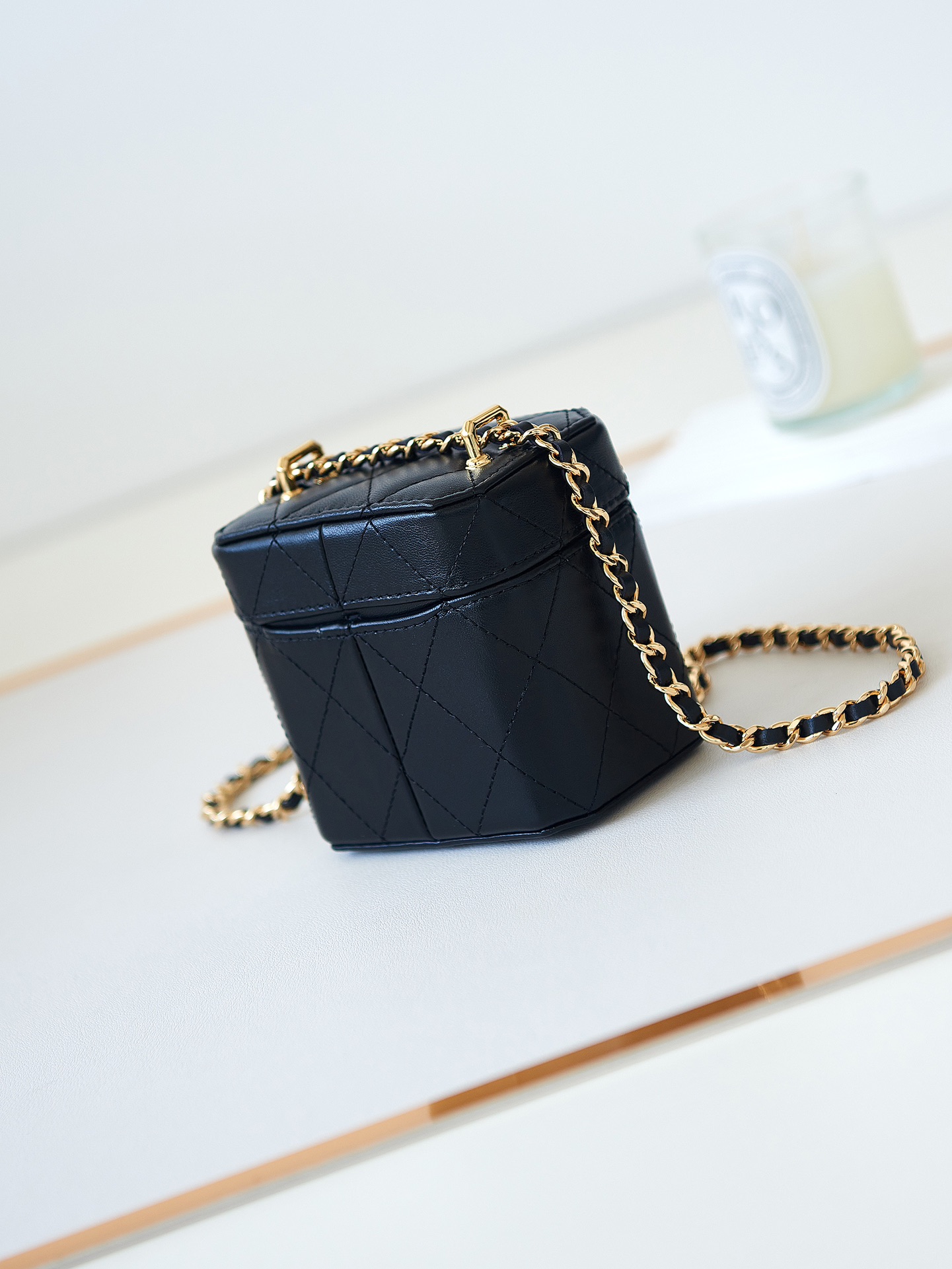 [TOP] CHANEL Small Makeup Box 9.5-10.5-7cm - Black