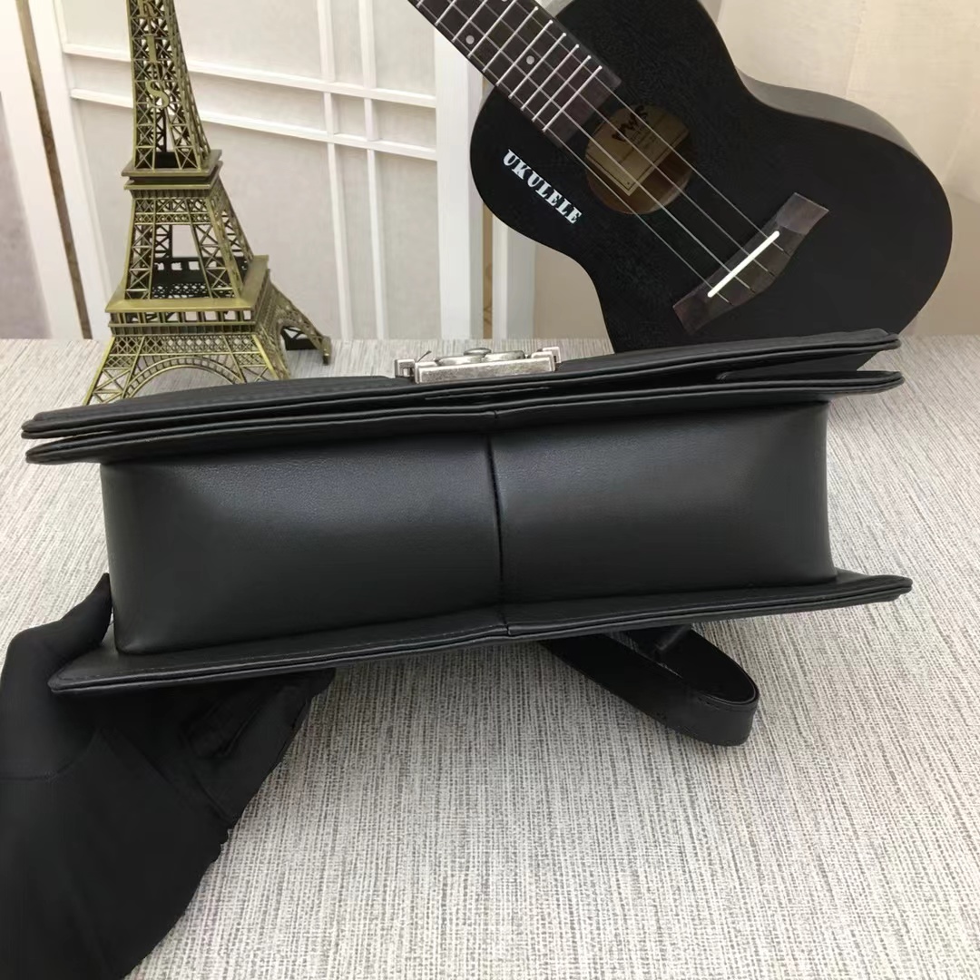 [TOP] CHANEL Le Boy Bag L 28cm/XL 30cm - Black & SHW