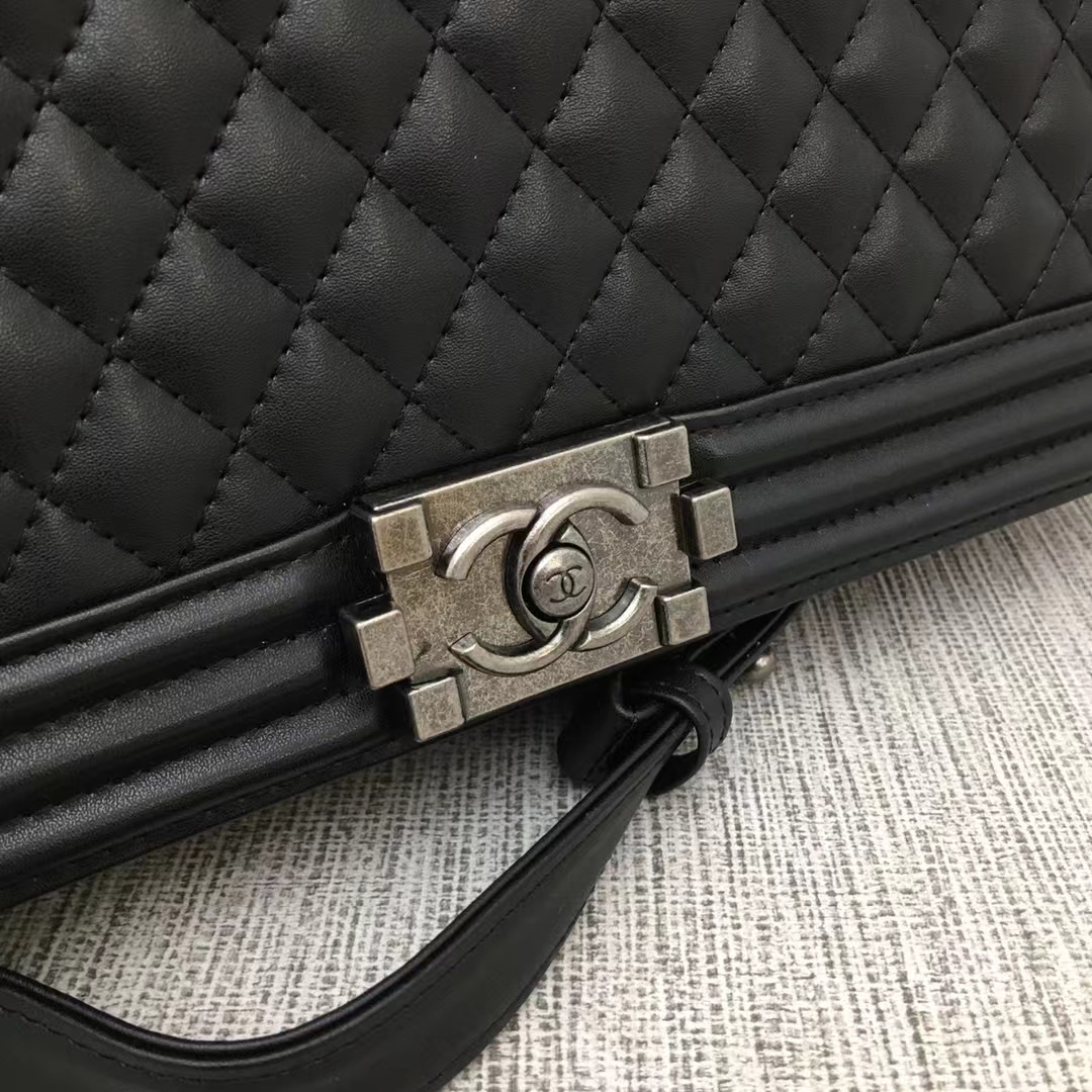 [TOP] CHANEL Le Boy Bag L 28cm/XL 30cm - Black & SHW