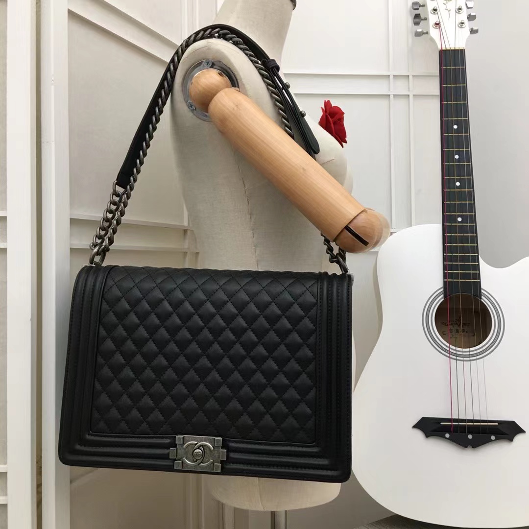 [TOP] CHANEL Le Boy Bag L 28cm/XL 30cm - Black & SHW