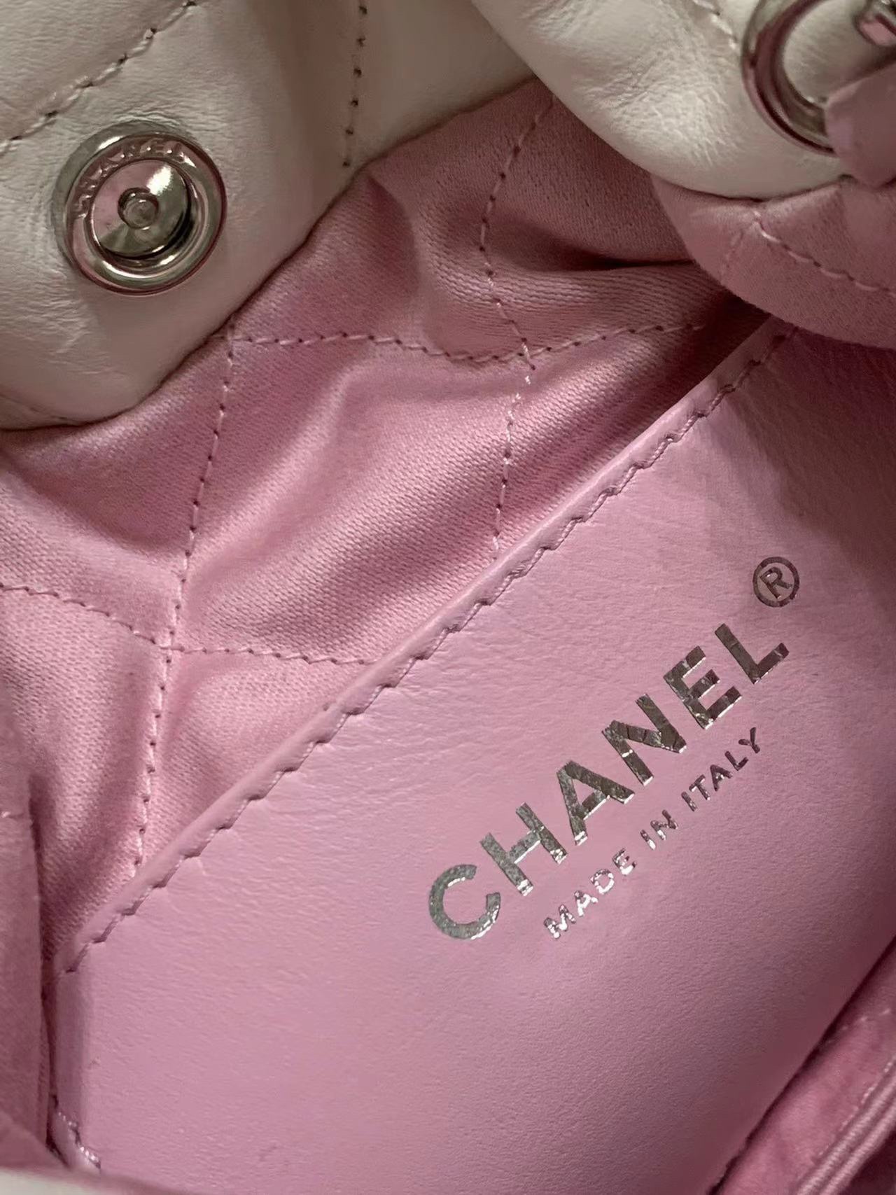 [TOP] CHANEL 24ss Latest Mini 22 Bags 19x20x6cm - Pink Paired With White