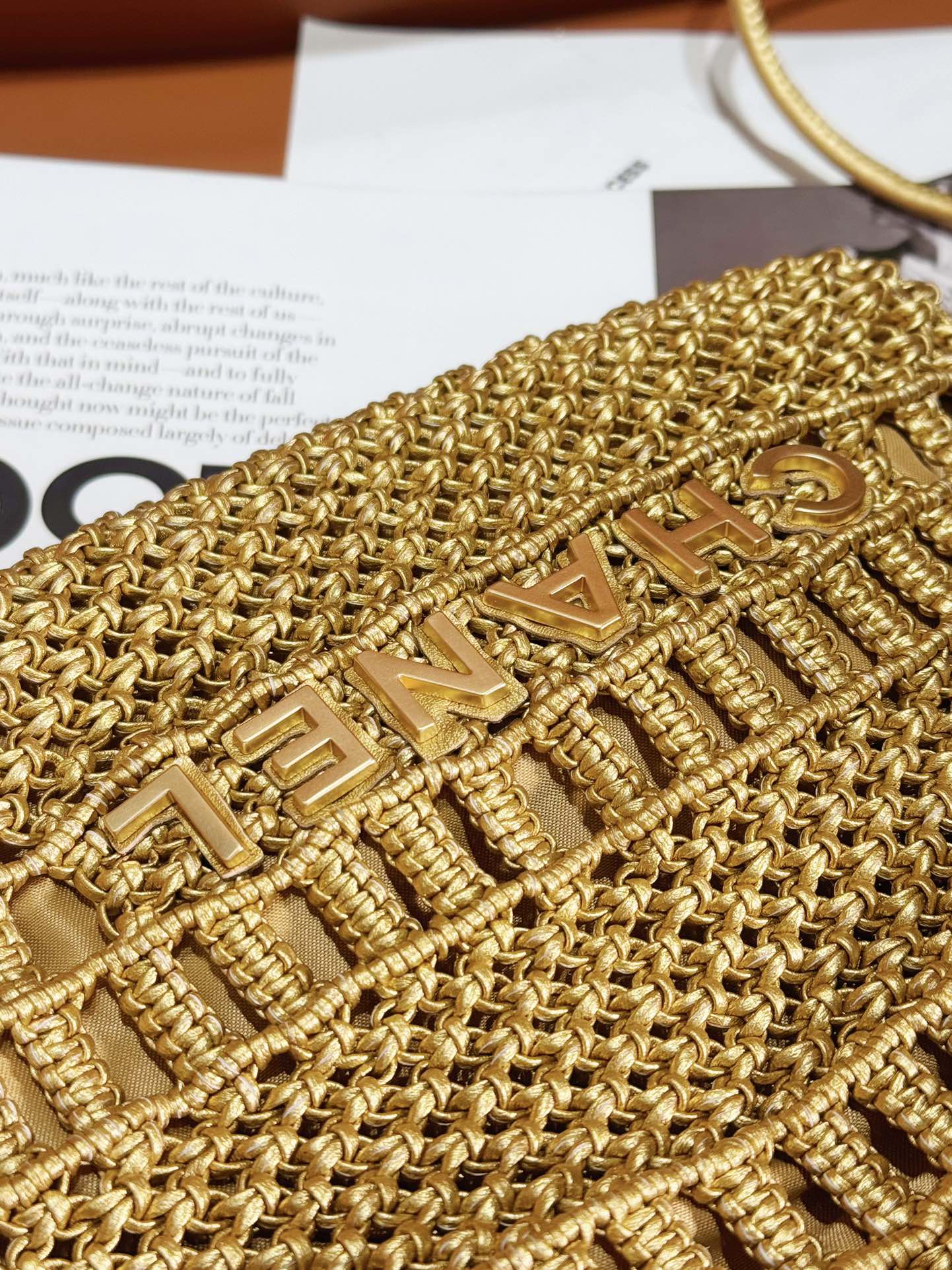 [TOP] CHANEL Mini 22 Bag Woven Calfskin 23x18.5x6cm - Gold&GHW