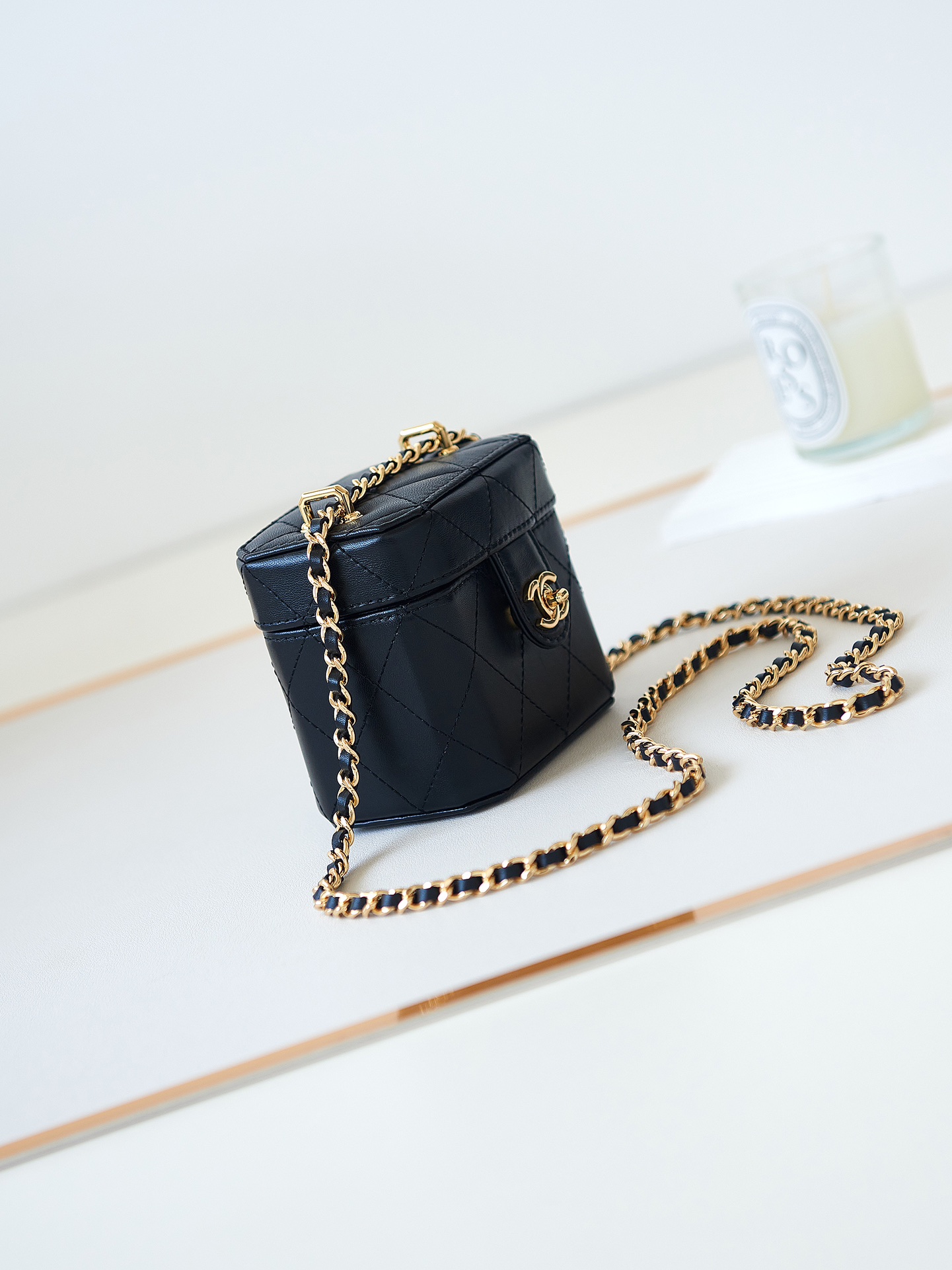 [TOP] CHANEL Small Makeup Box 9.5-10.5-7cm - Black