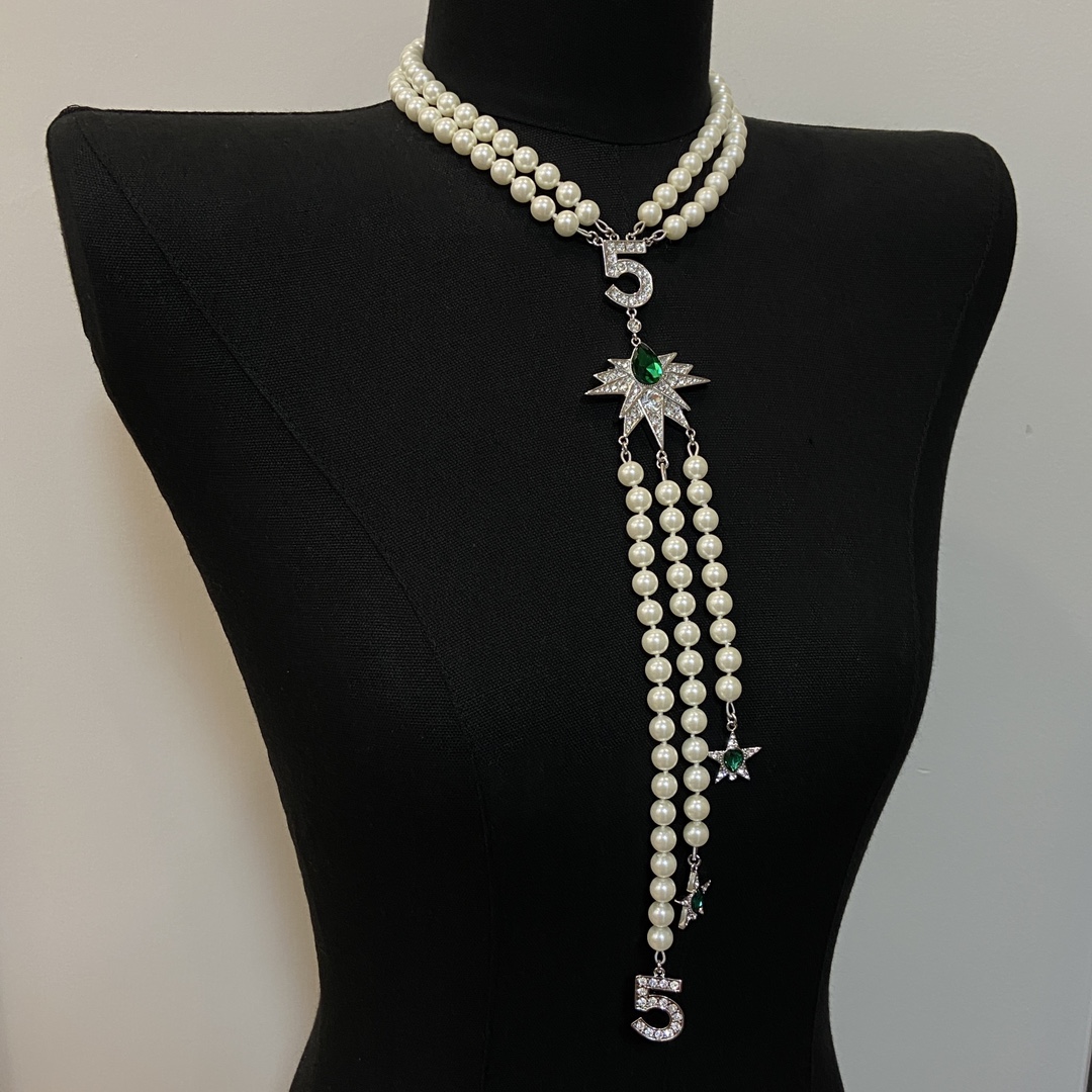 [TOP] CHANEL CC Necklace with Pearl