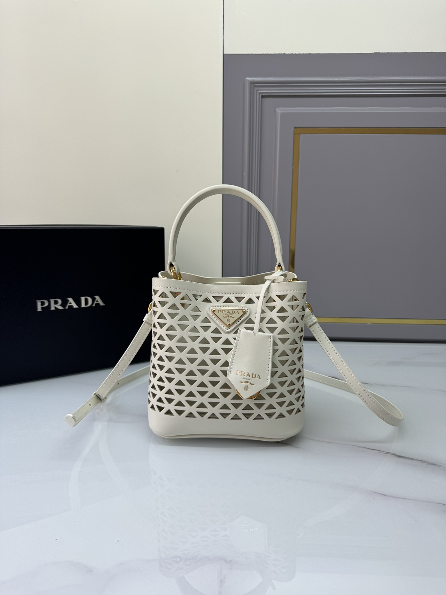 [TOP] PRADA Saffiano Hollow Bucket Bag Calfskin 18×17×10.5 cm - 3 Color