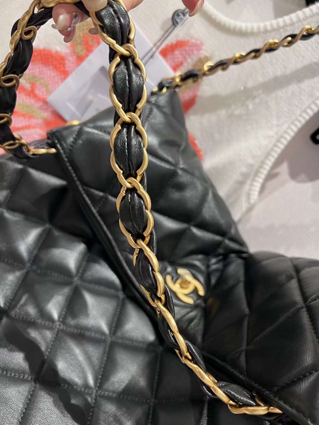 [TOP] CHANEL Lightweight And Casual Large Bag 39cm - Black&GHW